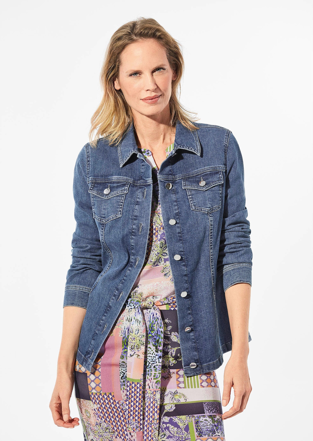 Veste en jean intemporelle agrémentée de détails séduisants