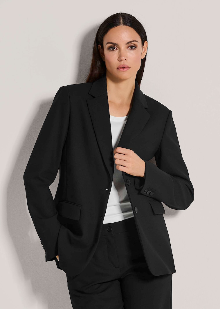 Tailored single-breasted blazer