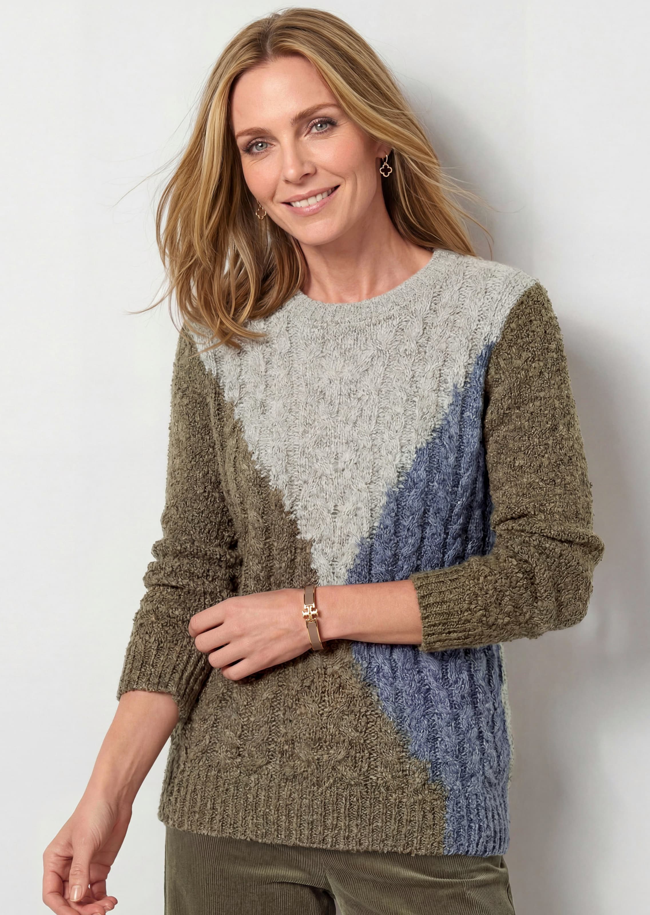 Tricot pullover in bouclélook met kabelpatroon