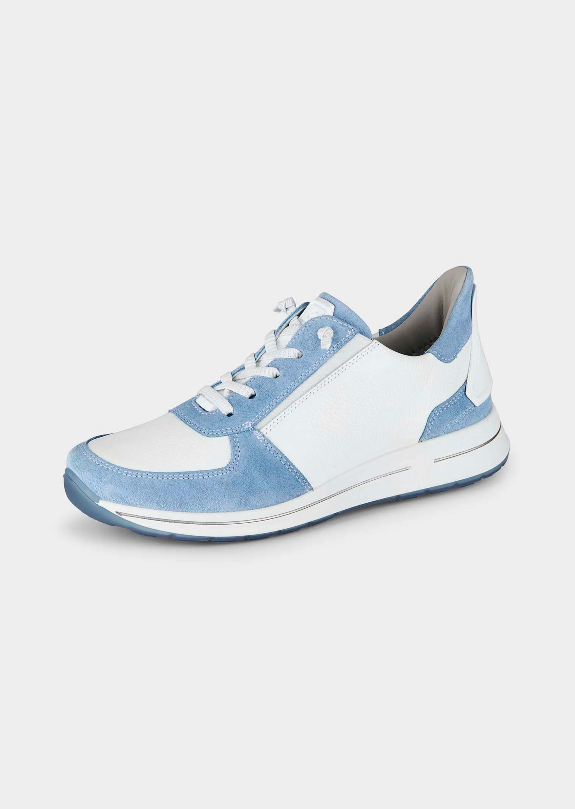 Sneaker mit herausnehmbarem Fußbett