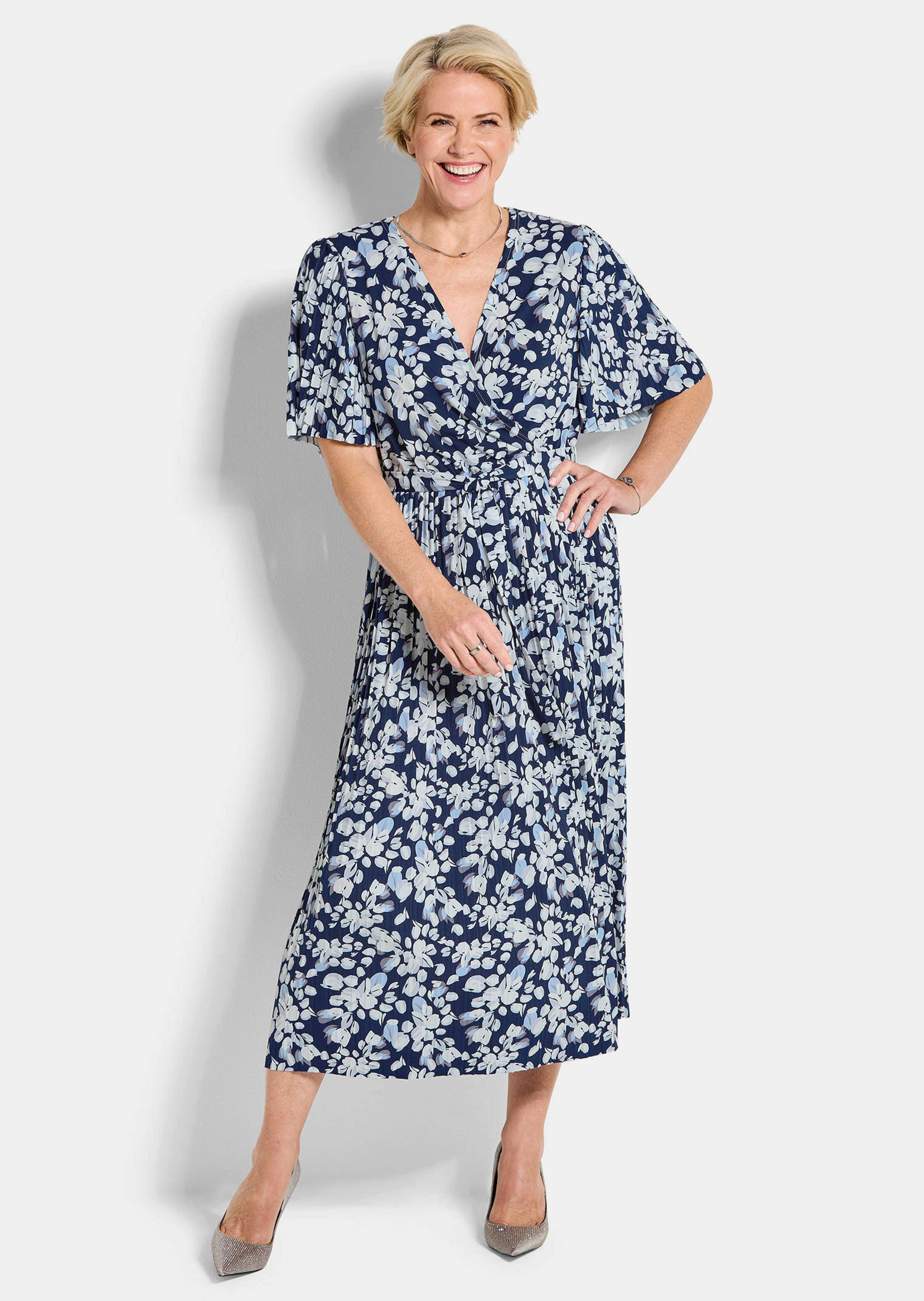 Robe plissée élégante, style cache-cœur