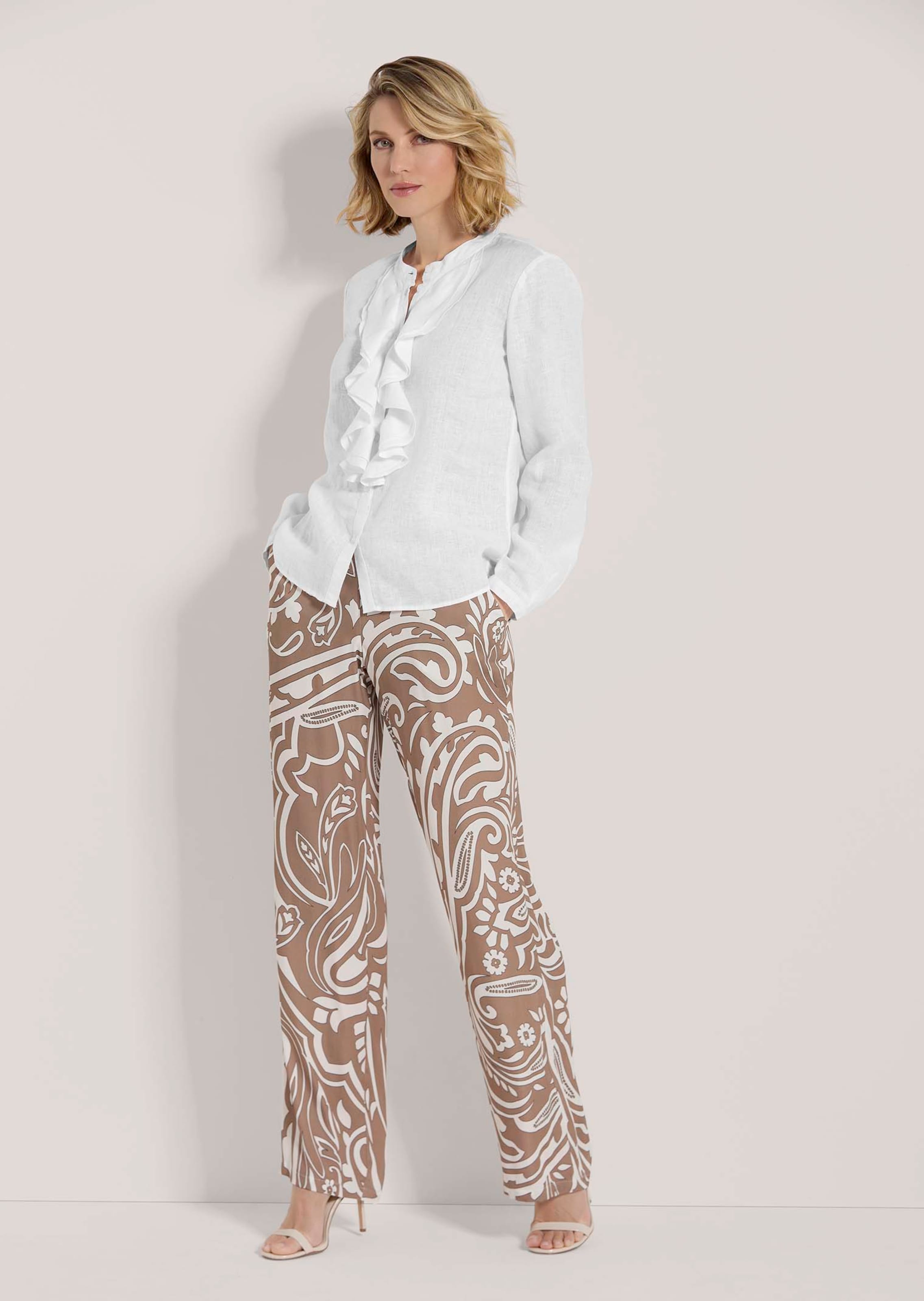 Linen blouse with ruffles thumbnail 3