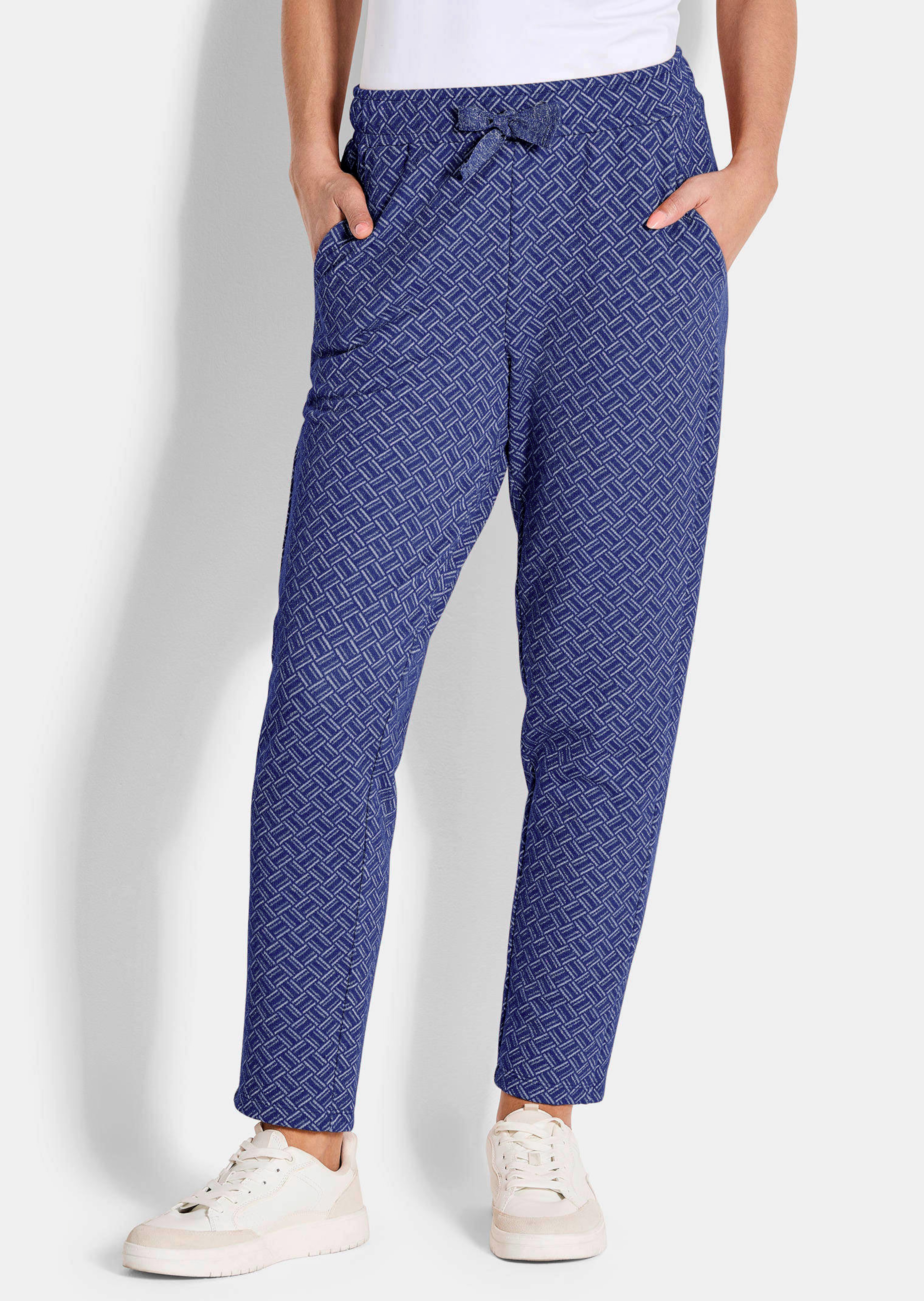 Freizeithose mit Glanz-Details