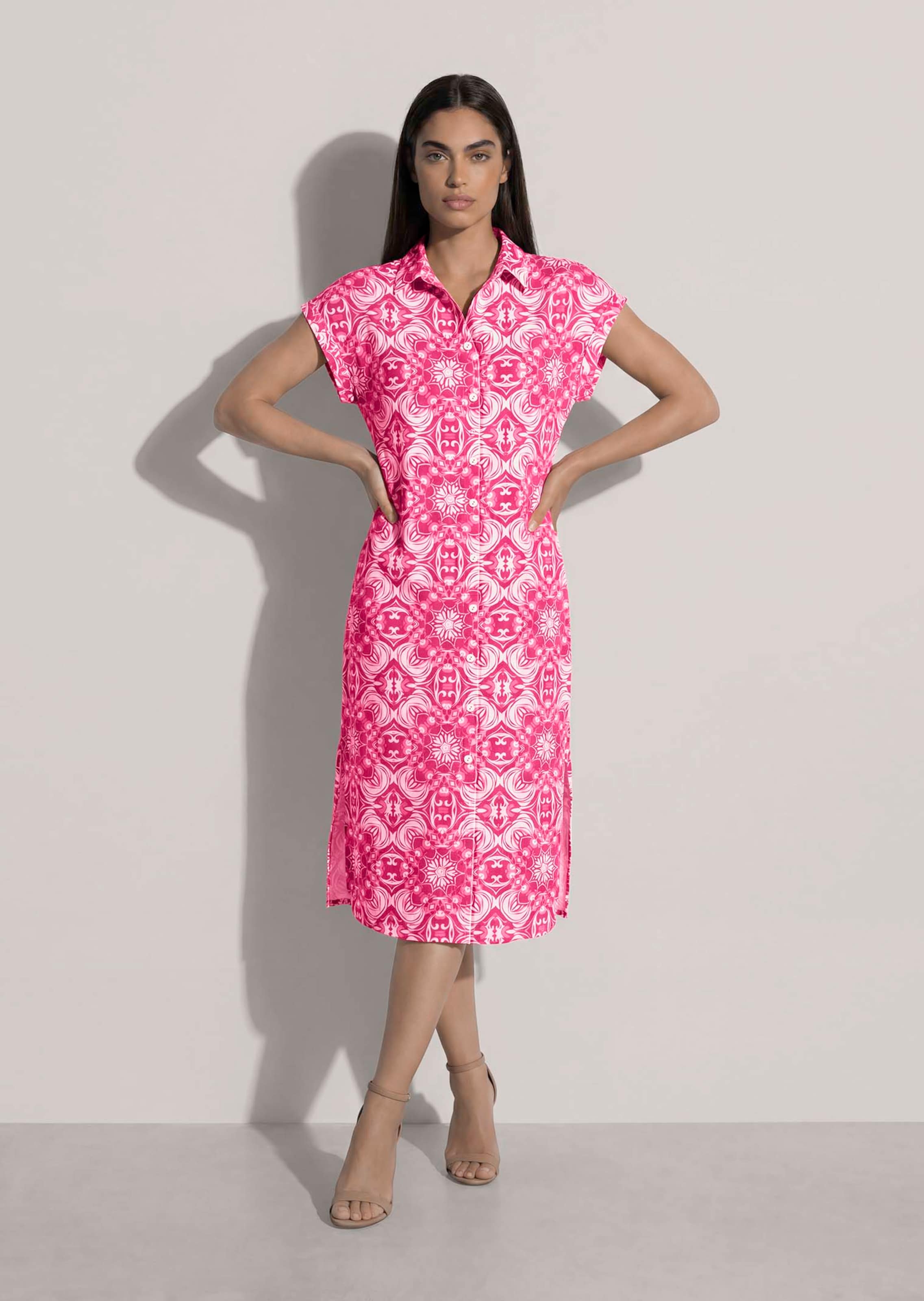 Gemustertes Hemdblusenkleid aus Viskose