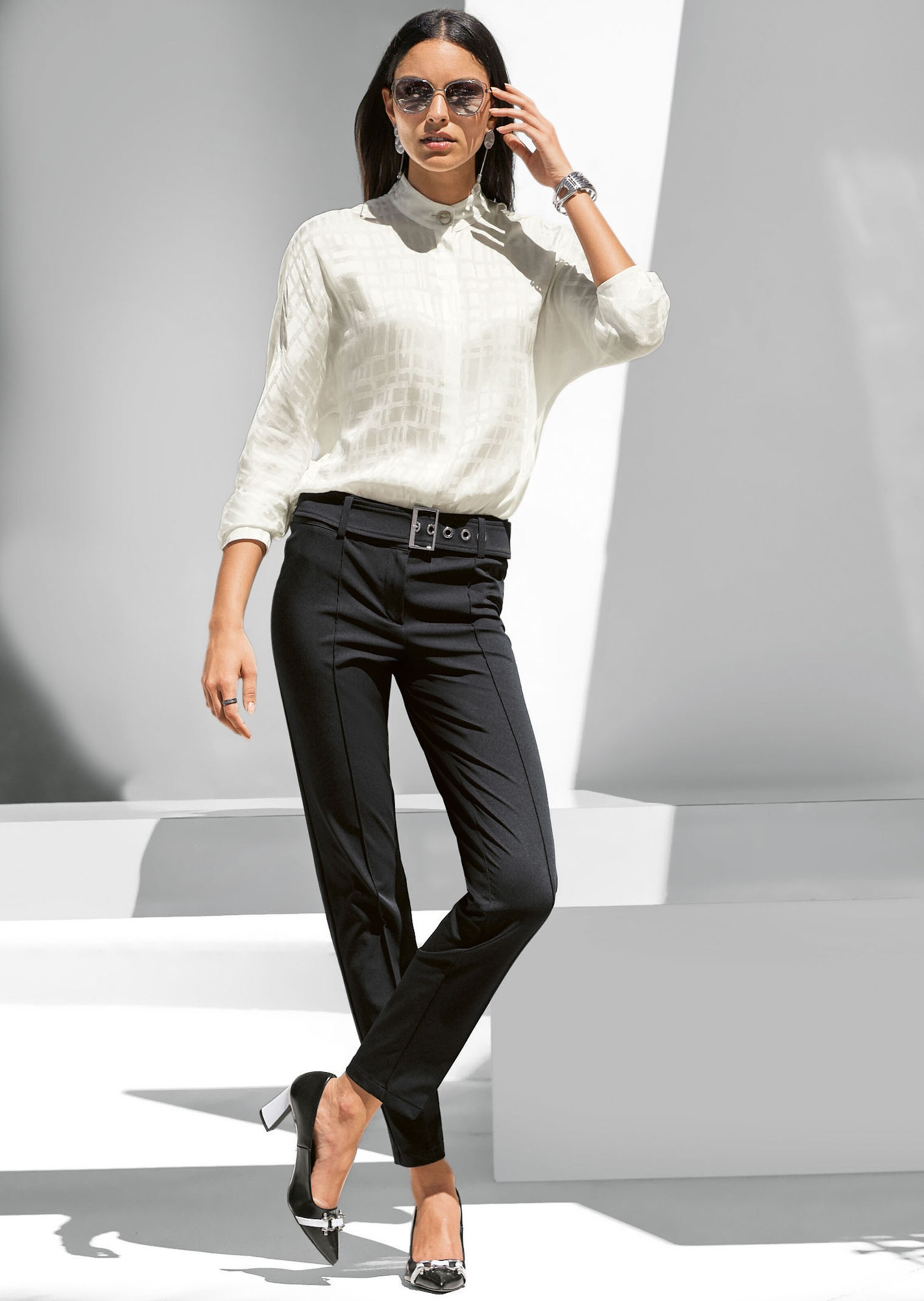 Slim-fit trousers with assembly belt