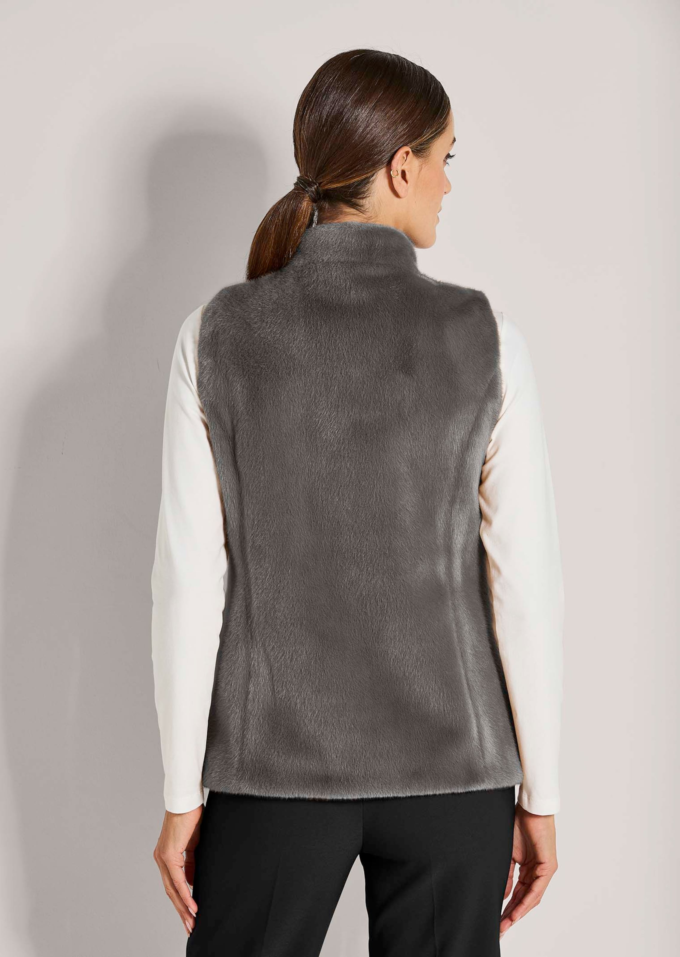 Gilet en fausse fourrure avec zip de fermeture thumbnail 4