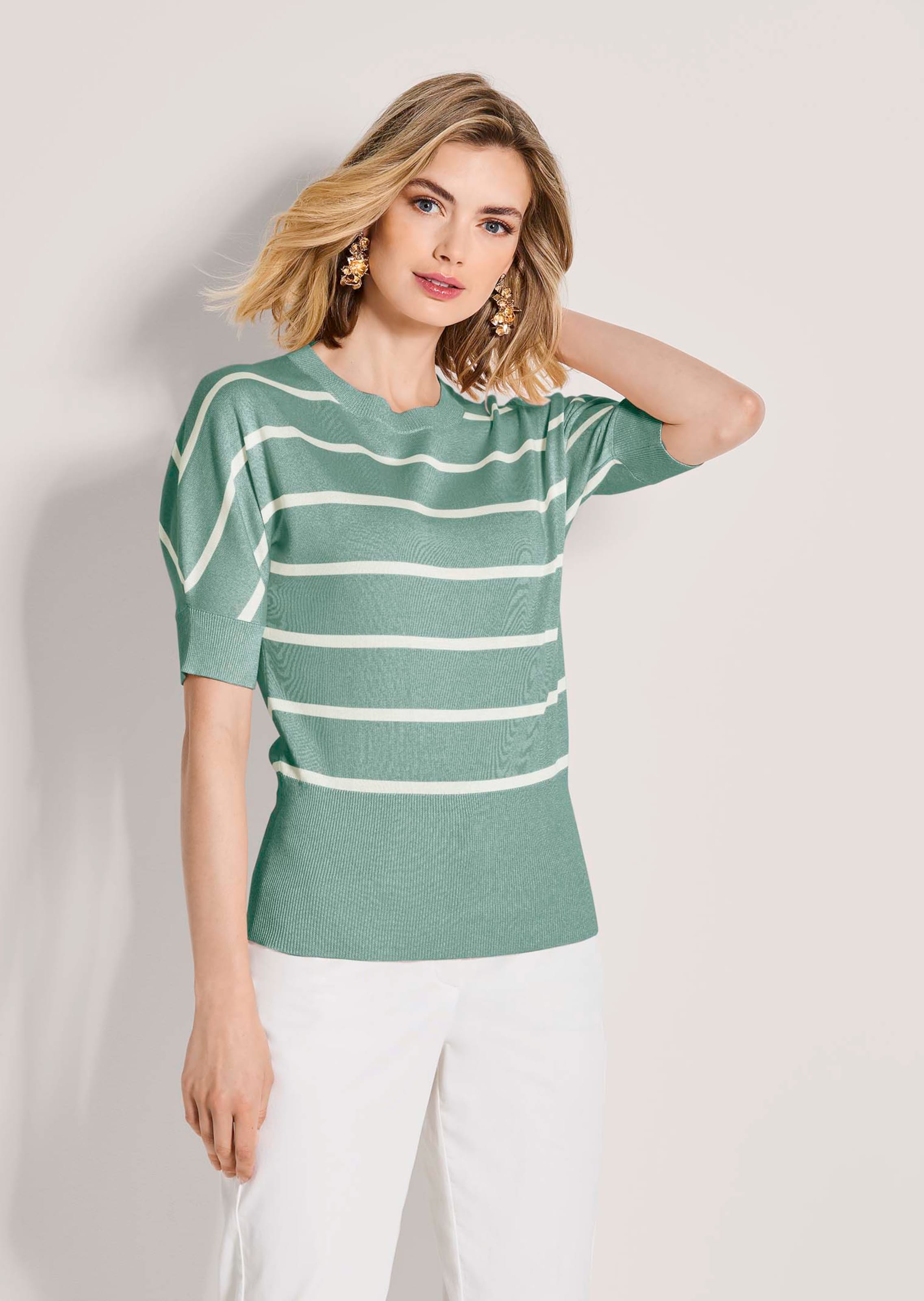 Pull. Pur coton