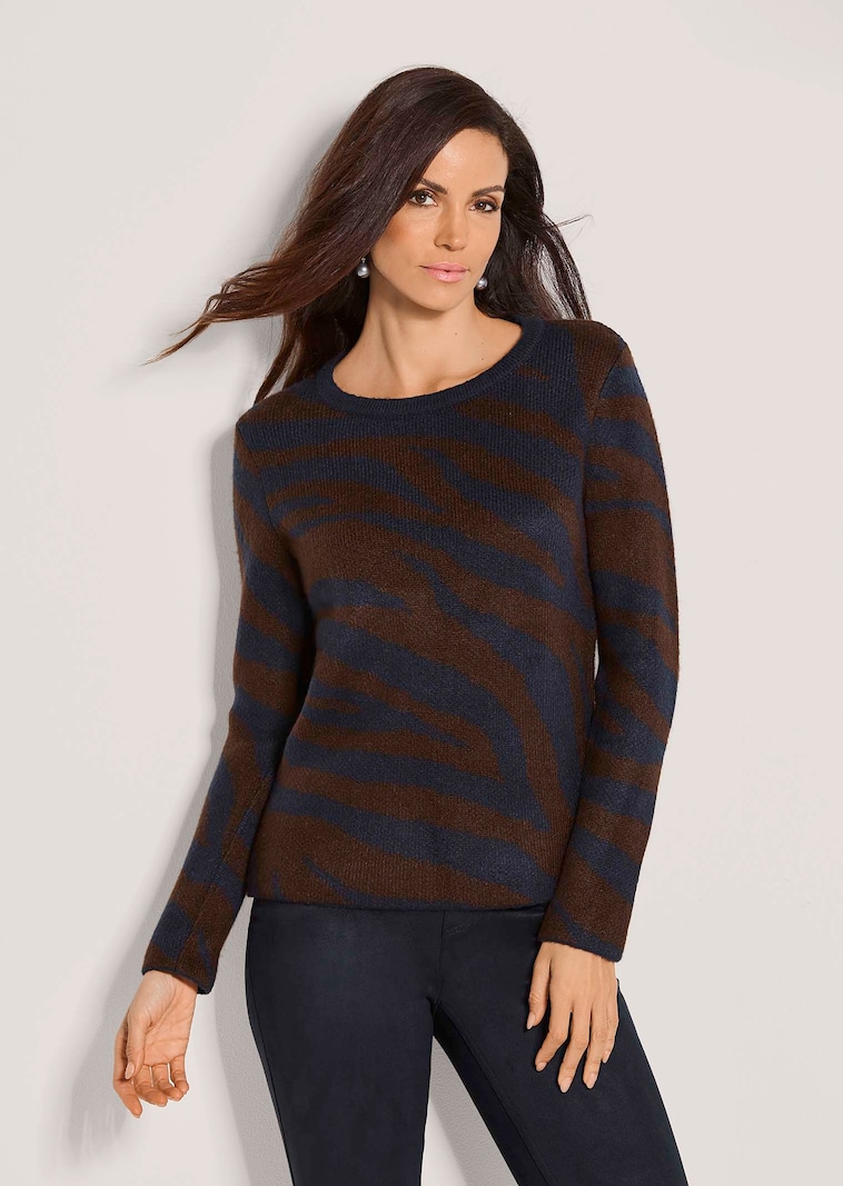Pull avec motif zèbre à la mode