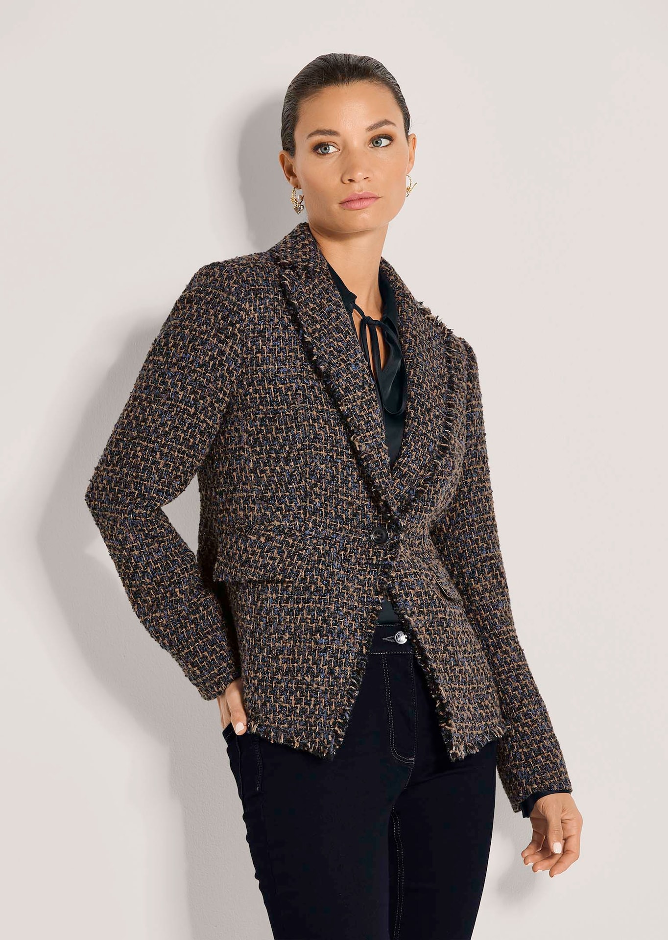 Blazer en tweed avec bords frangés