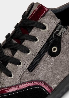 Sneakers avec détails vernis tendance thumbnail 3
