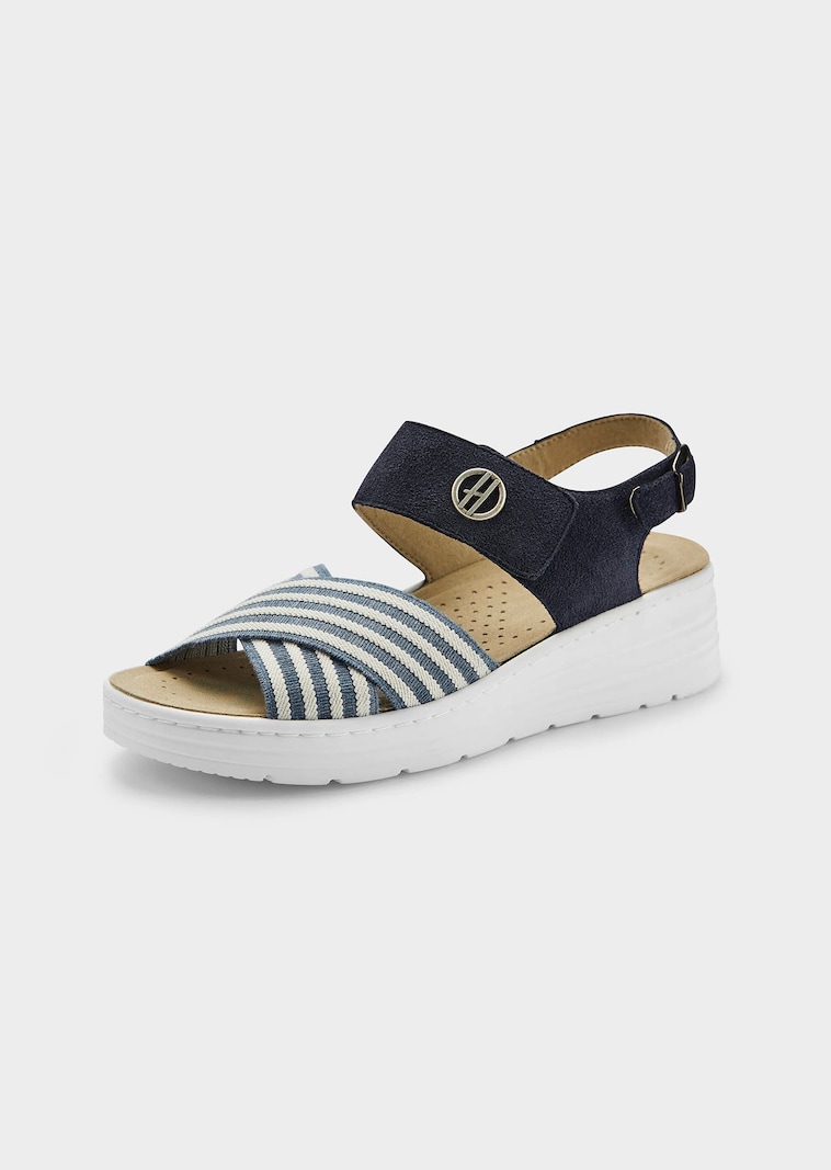 Sandale mit weichen Stretchbändern