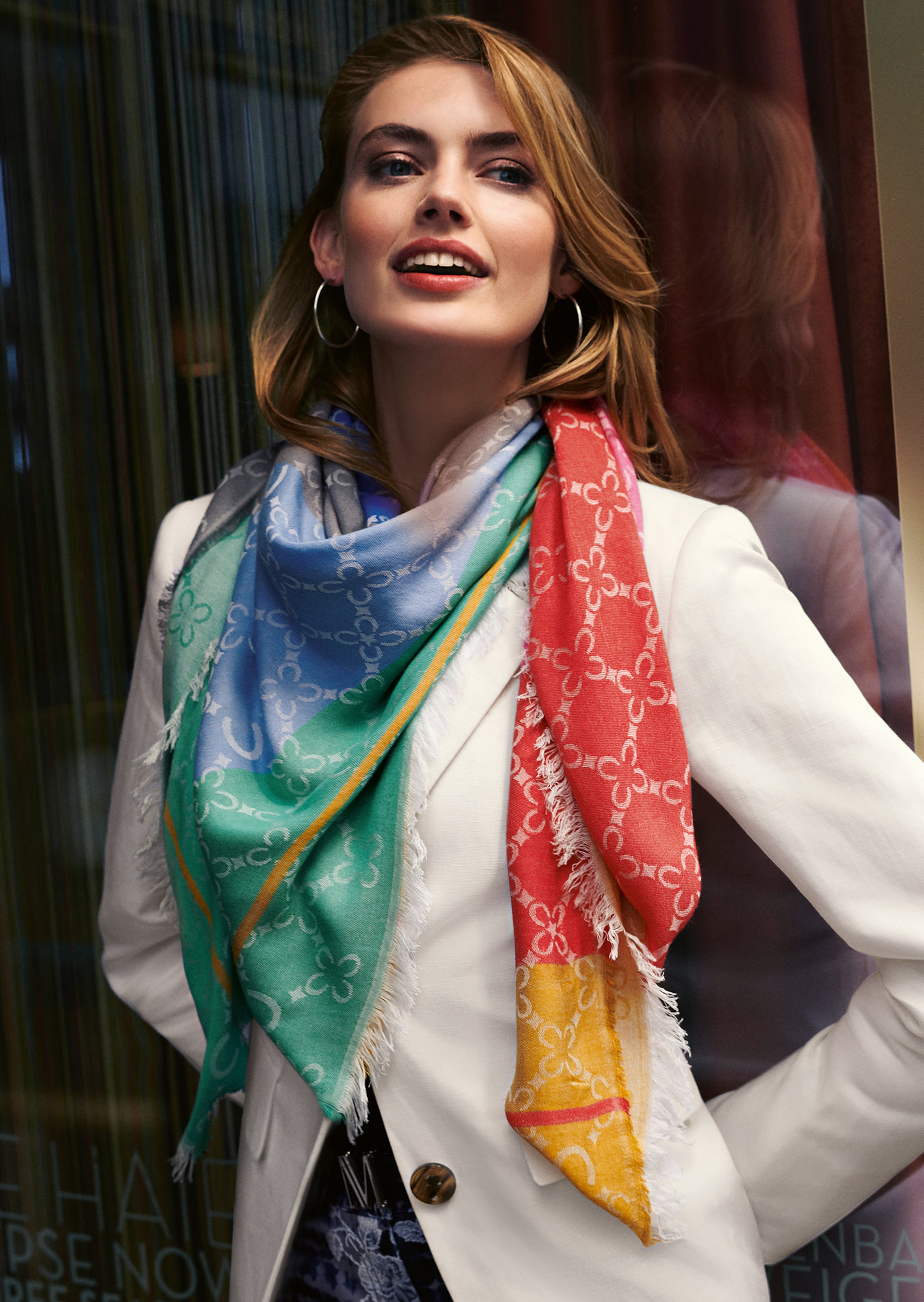 Jacquard-Tuch mit Streifen