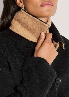 Double-faced jacket in a boxy shape thumbnail 6