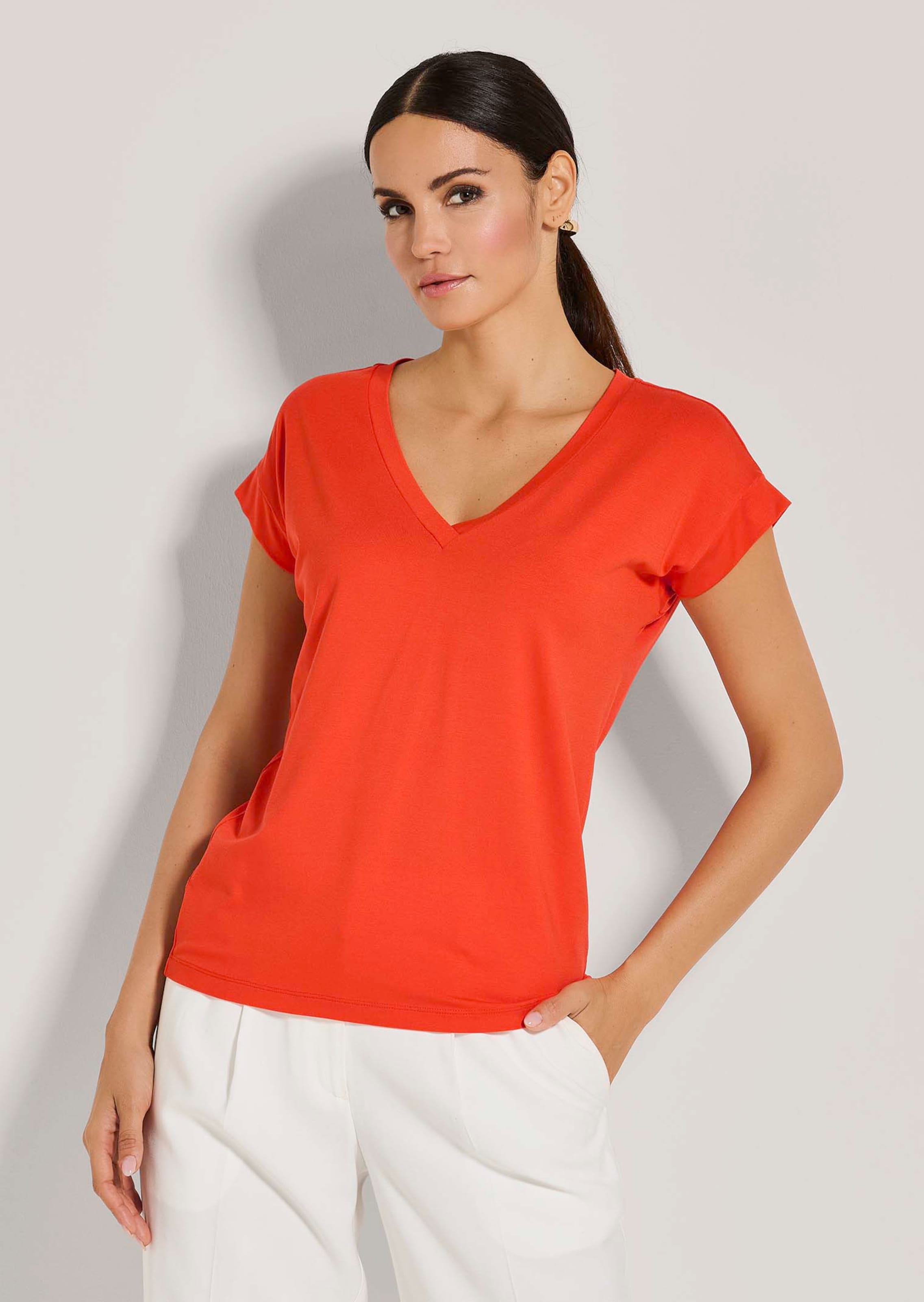 Casual V-neck top
