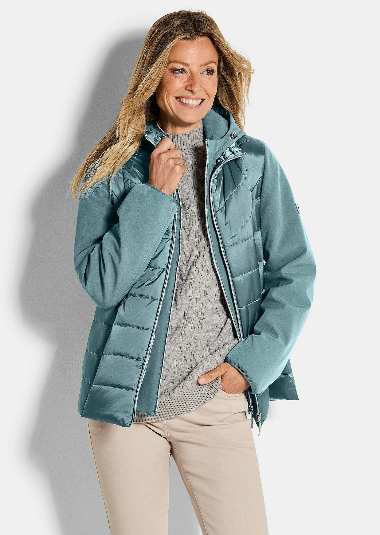 Steppjacke mit Ärmeln aus Softshell
