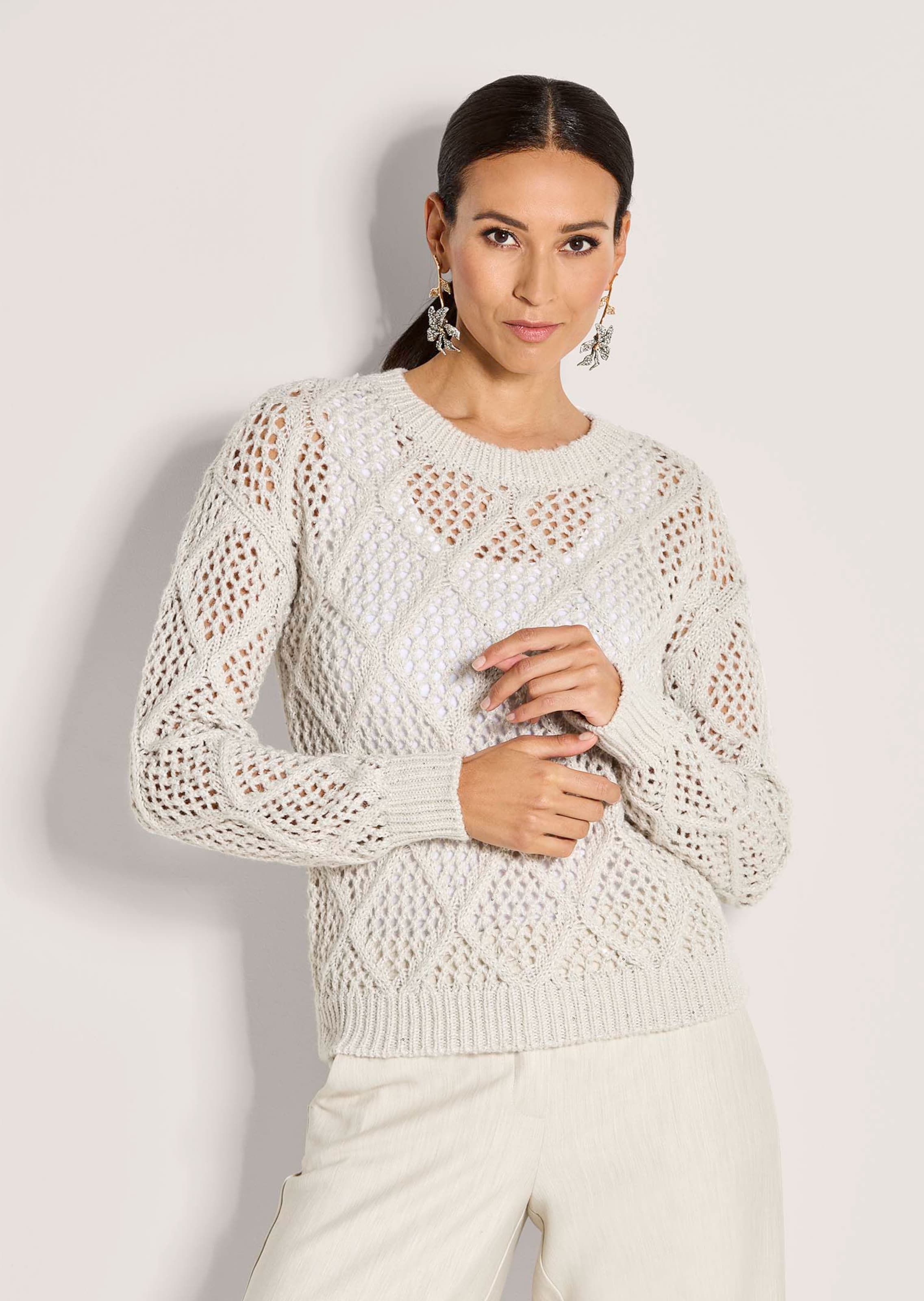 Ajour-Pullover mit Glanz-Effekt