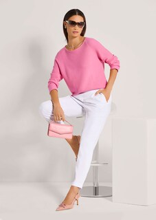 Pullover in modischer Kurzform thumbnail 4