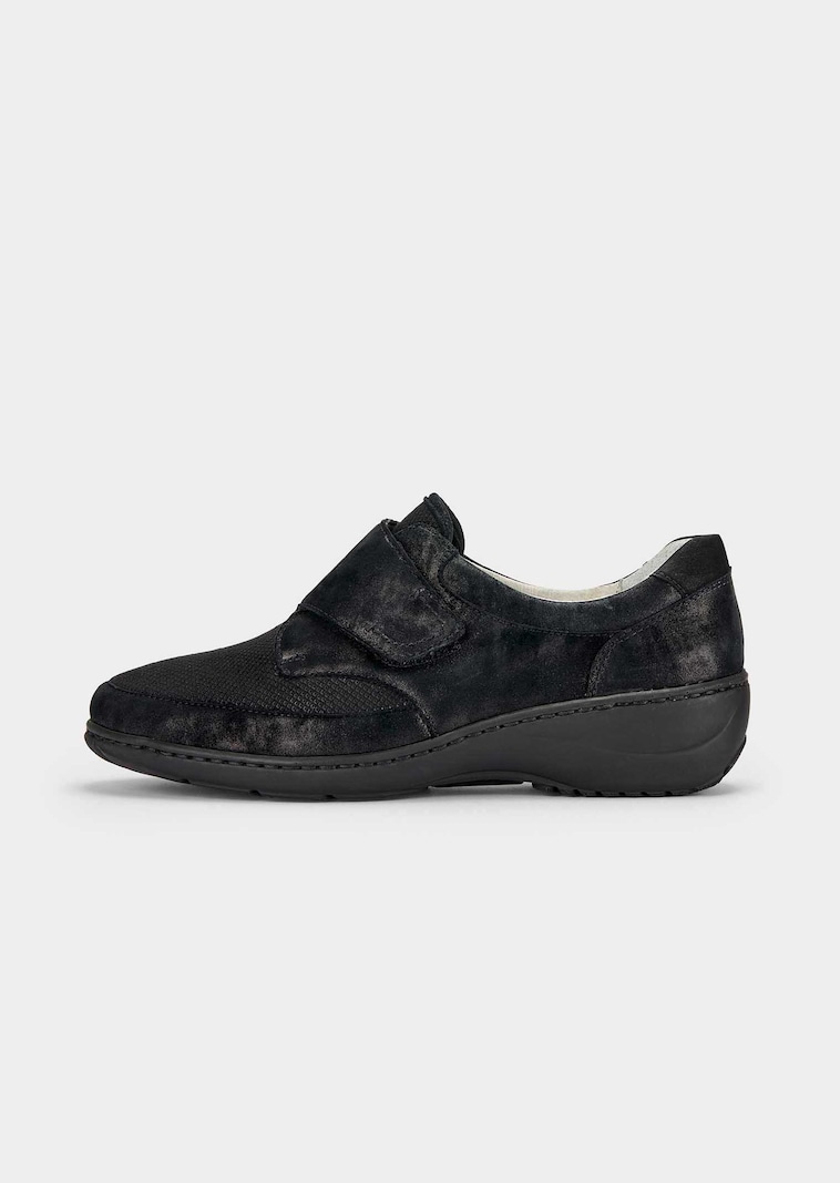 Slipper aus Leder und Textil