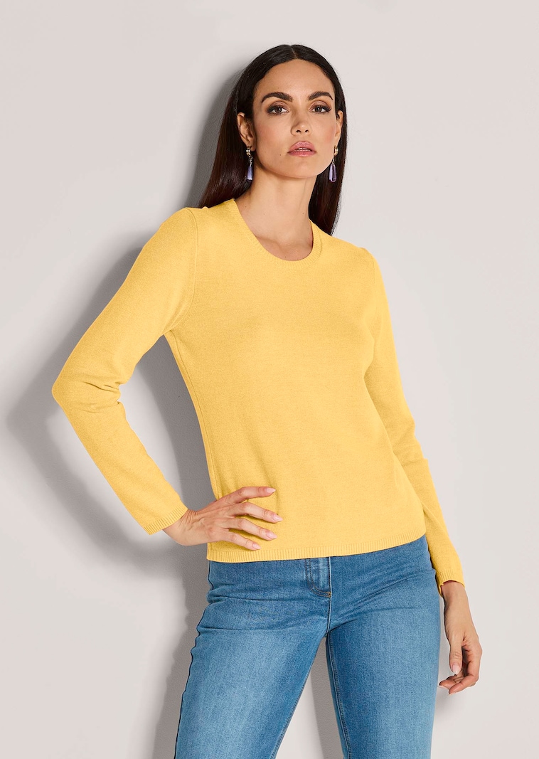 Fine knit crew neck jumper