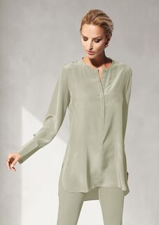 Lange Seidenbluse in kragenloser Form thumbnail 1
