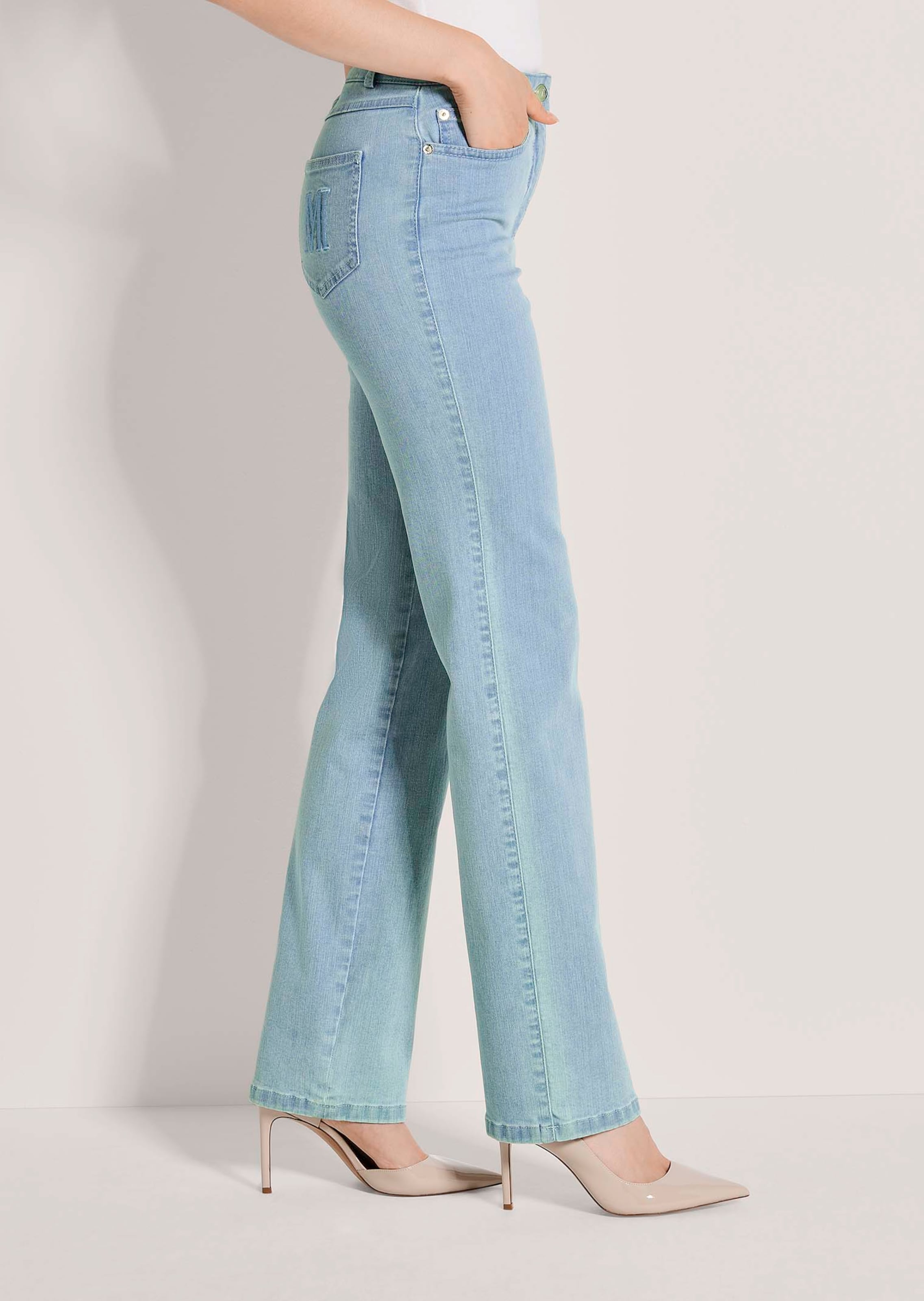 M-Jeans in gerader Form mit Logo-Stickerei thumbnail 5