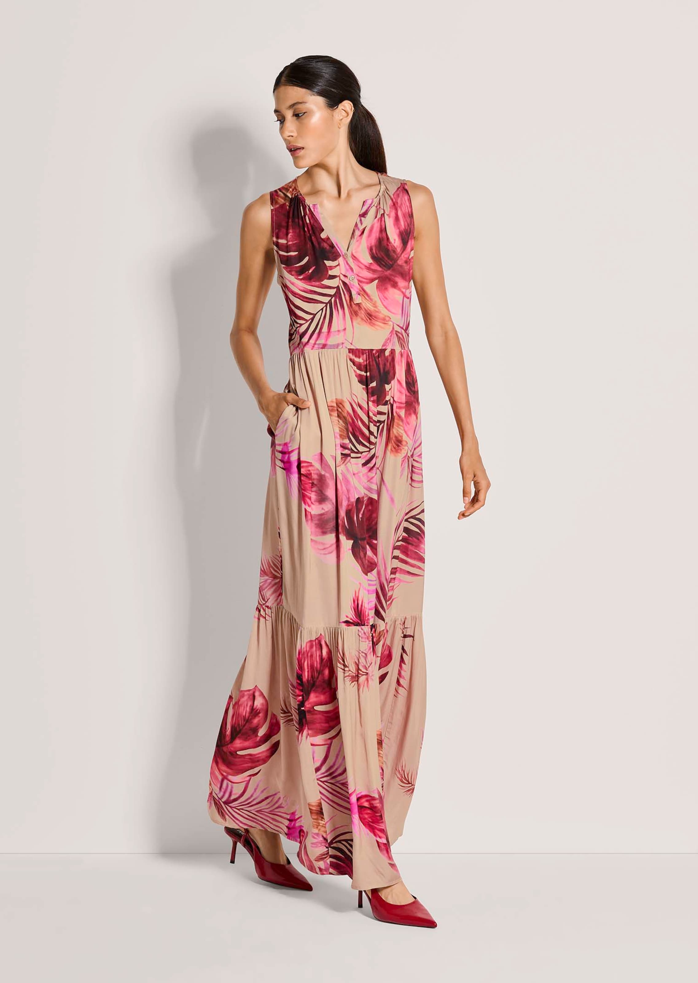 Ärmelloses Maxikleid für den Sommer