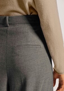 Weite Bundfaltenhose mit Bügelfalten thumbnail 6