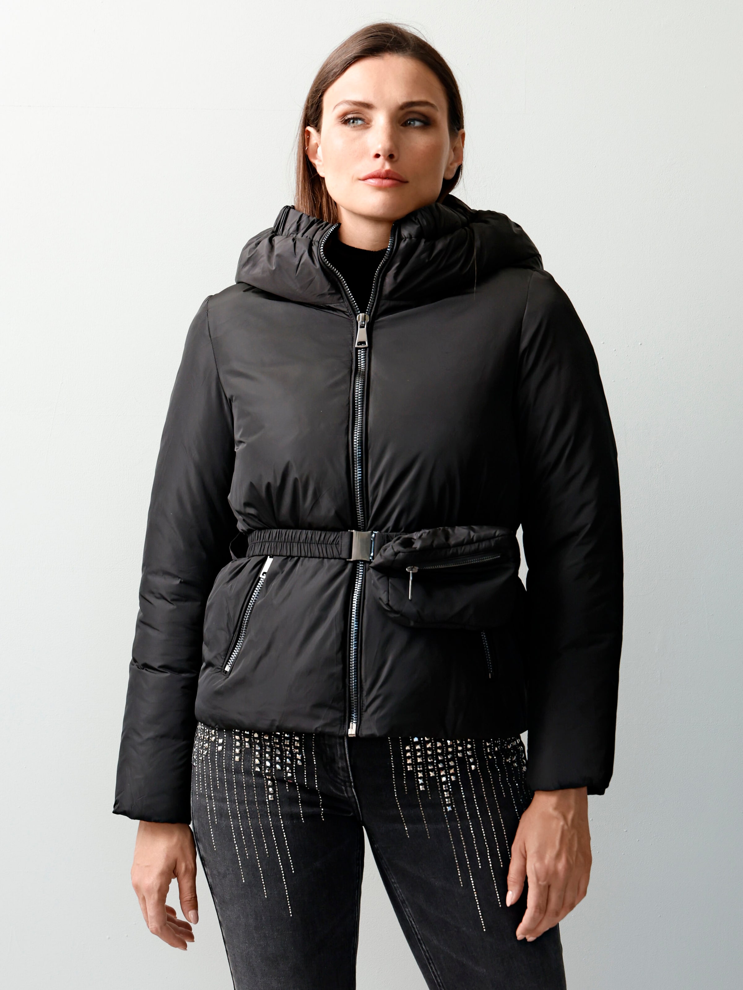 Steppjacke mit abnehmbarer Bauchtasche