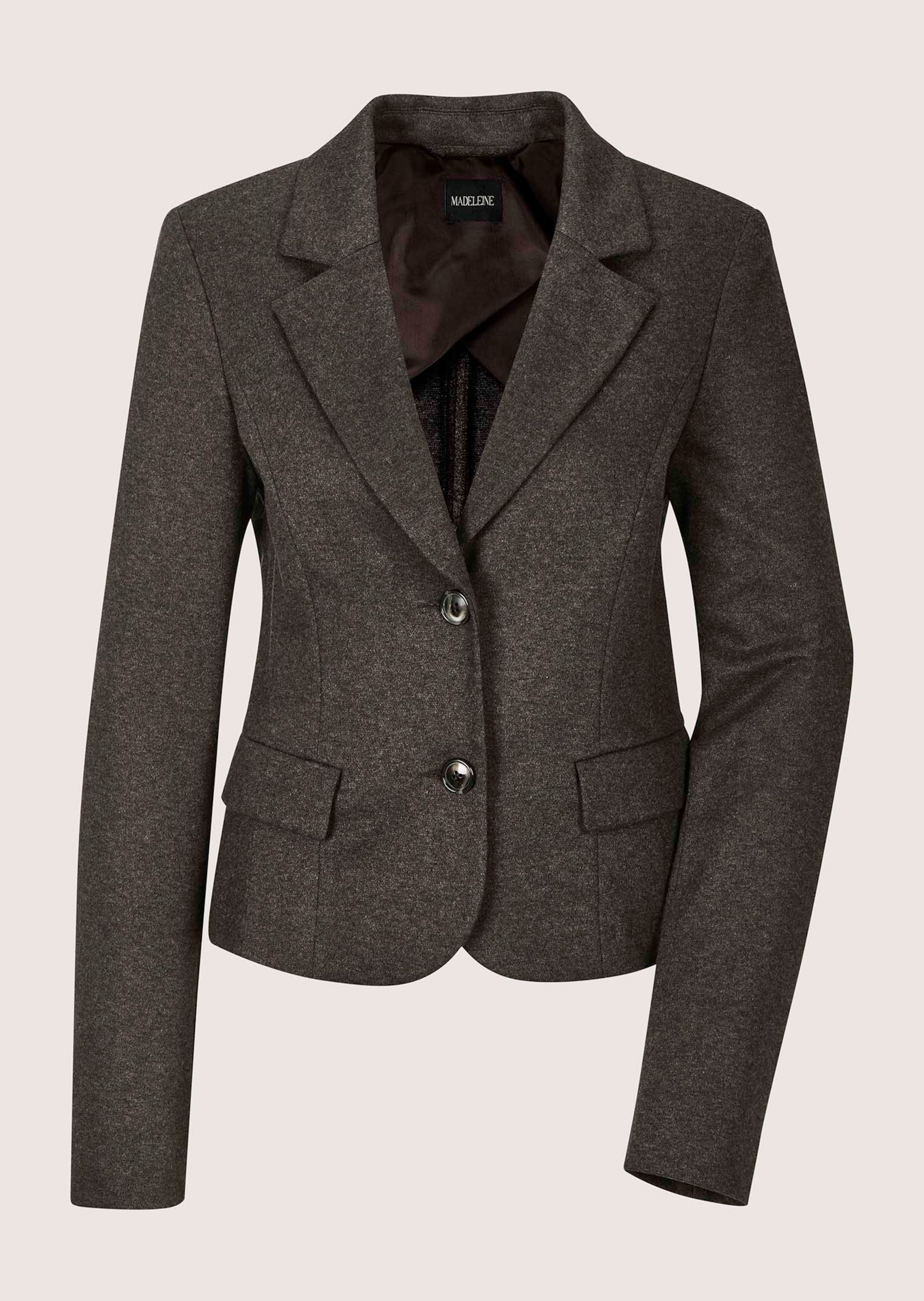 Timeless cropped blazer with a soft-touch feel