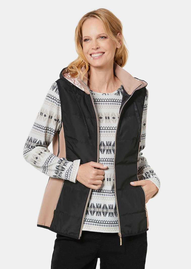 Sportief vest met vele details