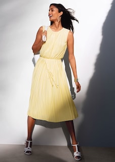 Robe thumbnail 1