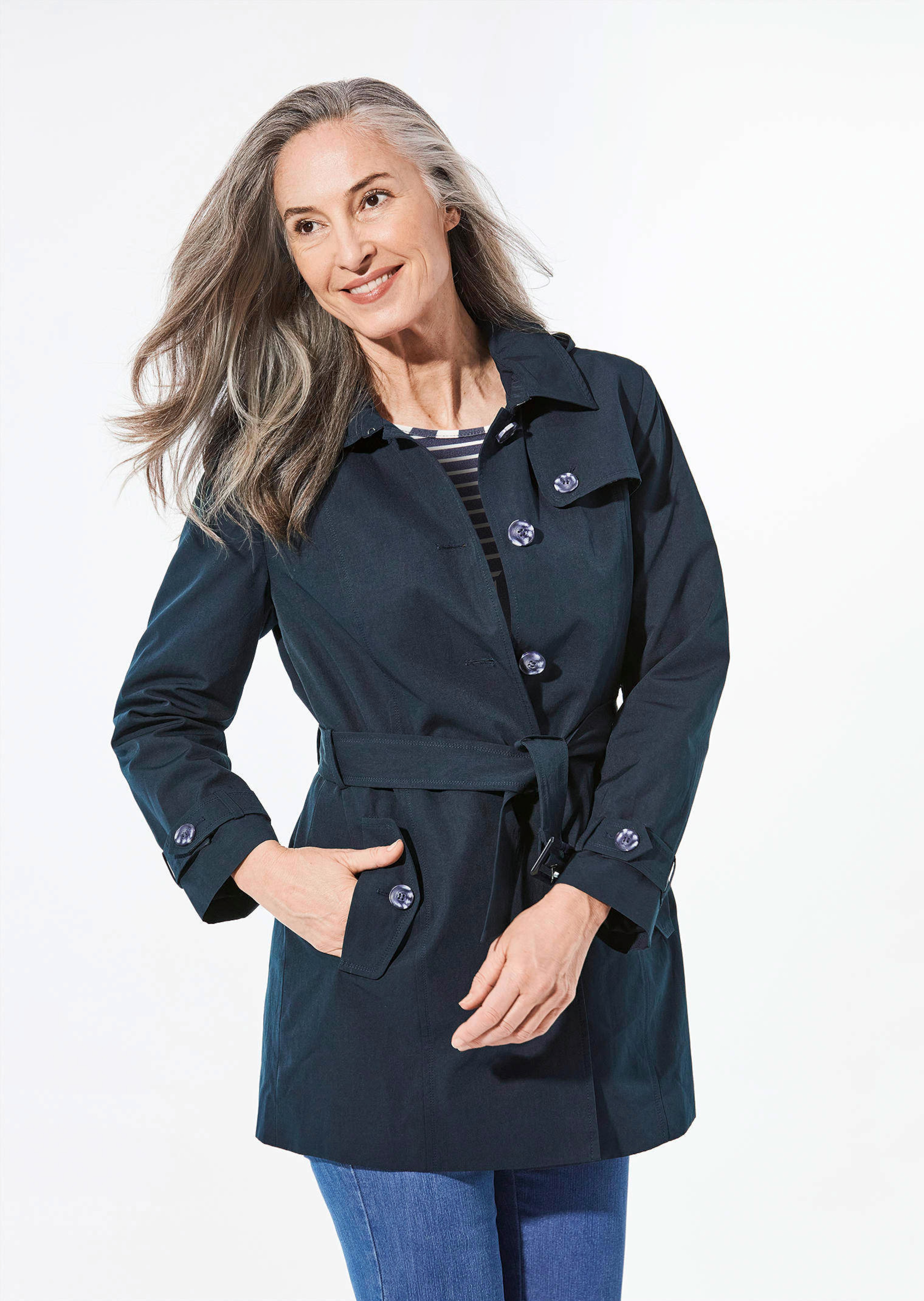 Manteau court style trenchcoat