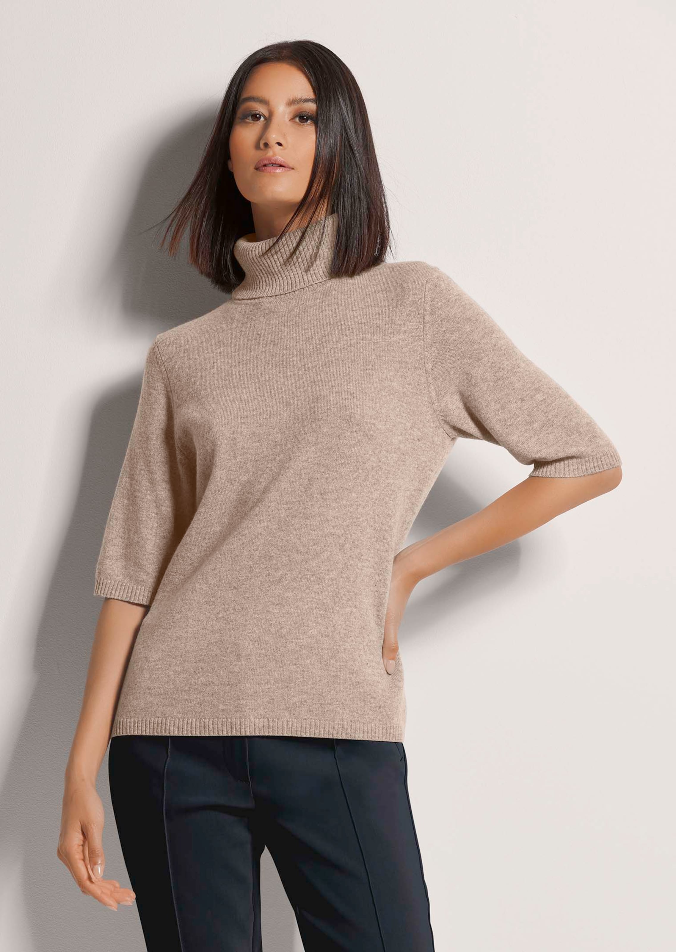 Kaschmirpullover mit Rollkragen und Halbarm