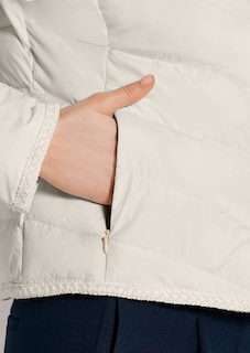 Leichte Steppjacke mit bestickter Blende thumbnail 6