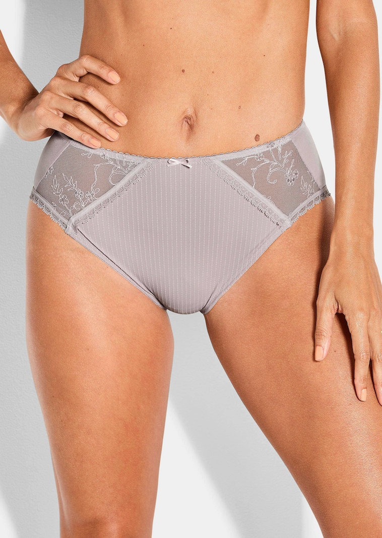 Taillenslip mit Spitzeneinsatz