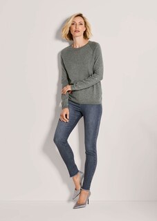 Pull orné de strass thumbnail 3