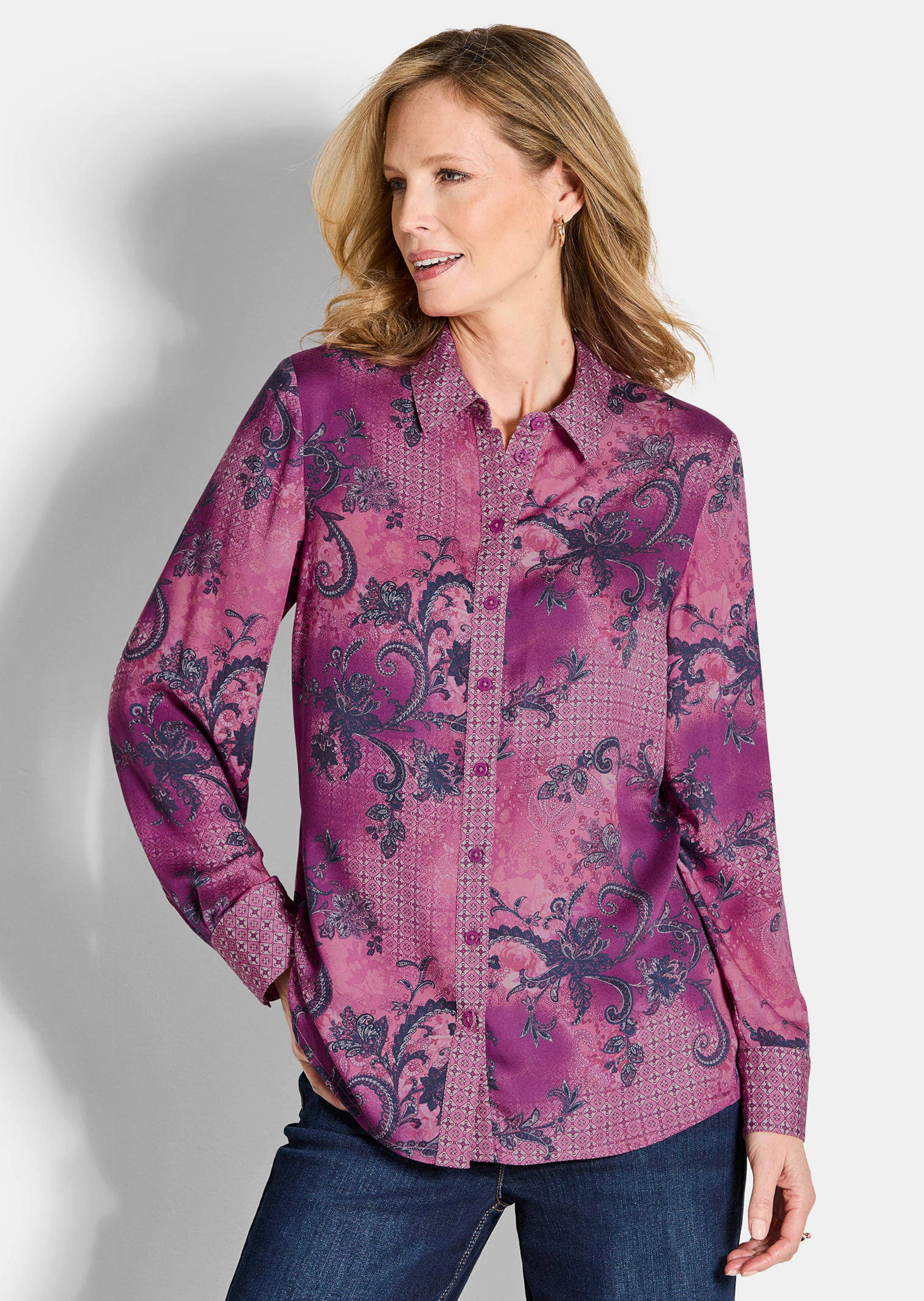 Chemisier en satin de viscose.