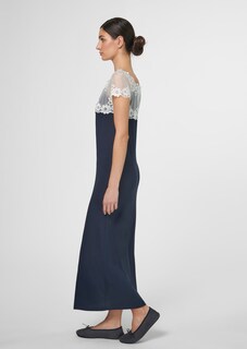 Nachtkleid mit edlem Spitzenbesatz thumbnail 5