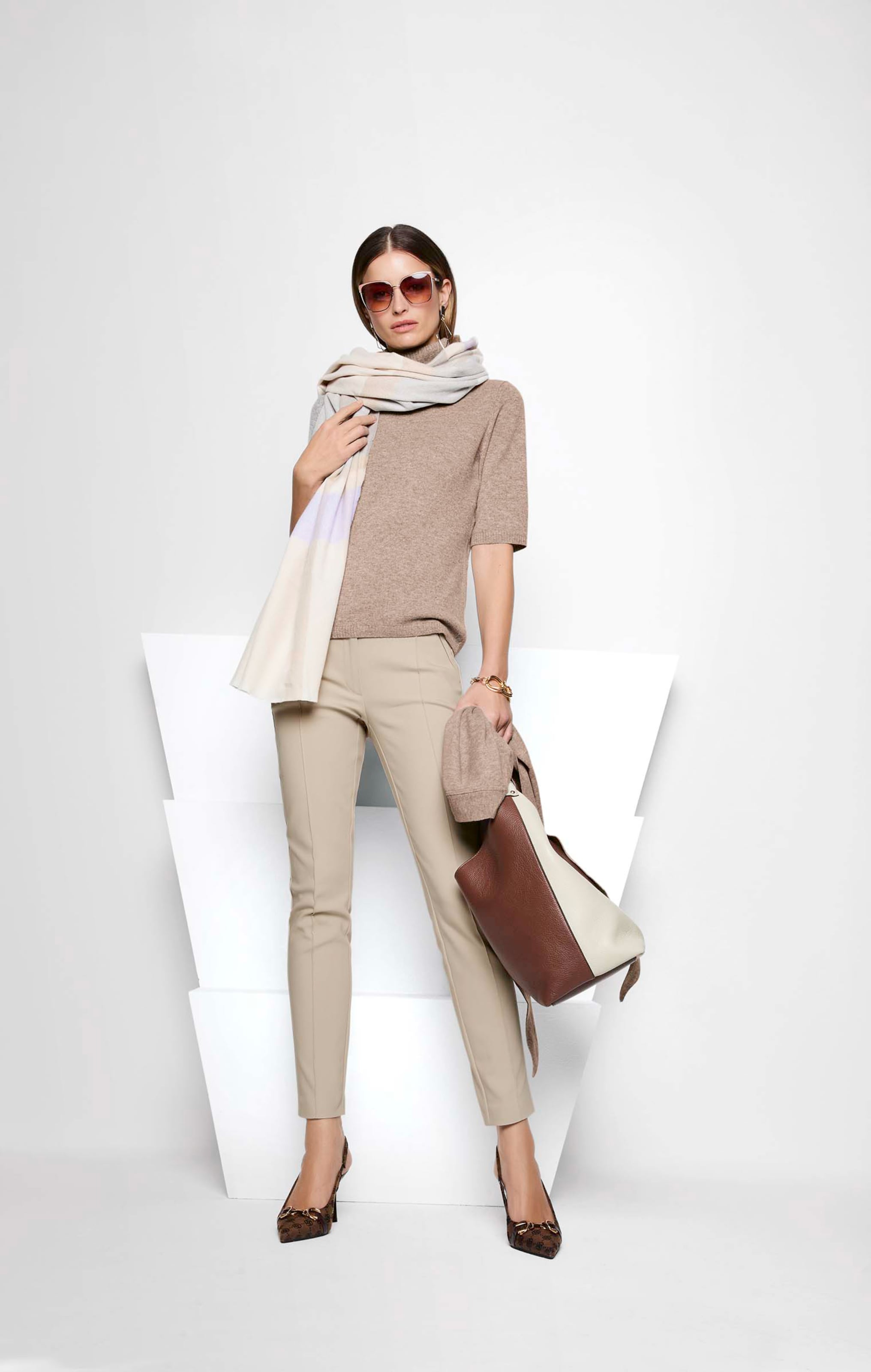 Kaschmirpullover mit Rollkragen und Halbarm