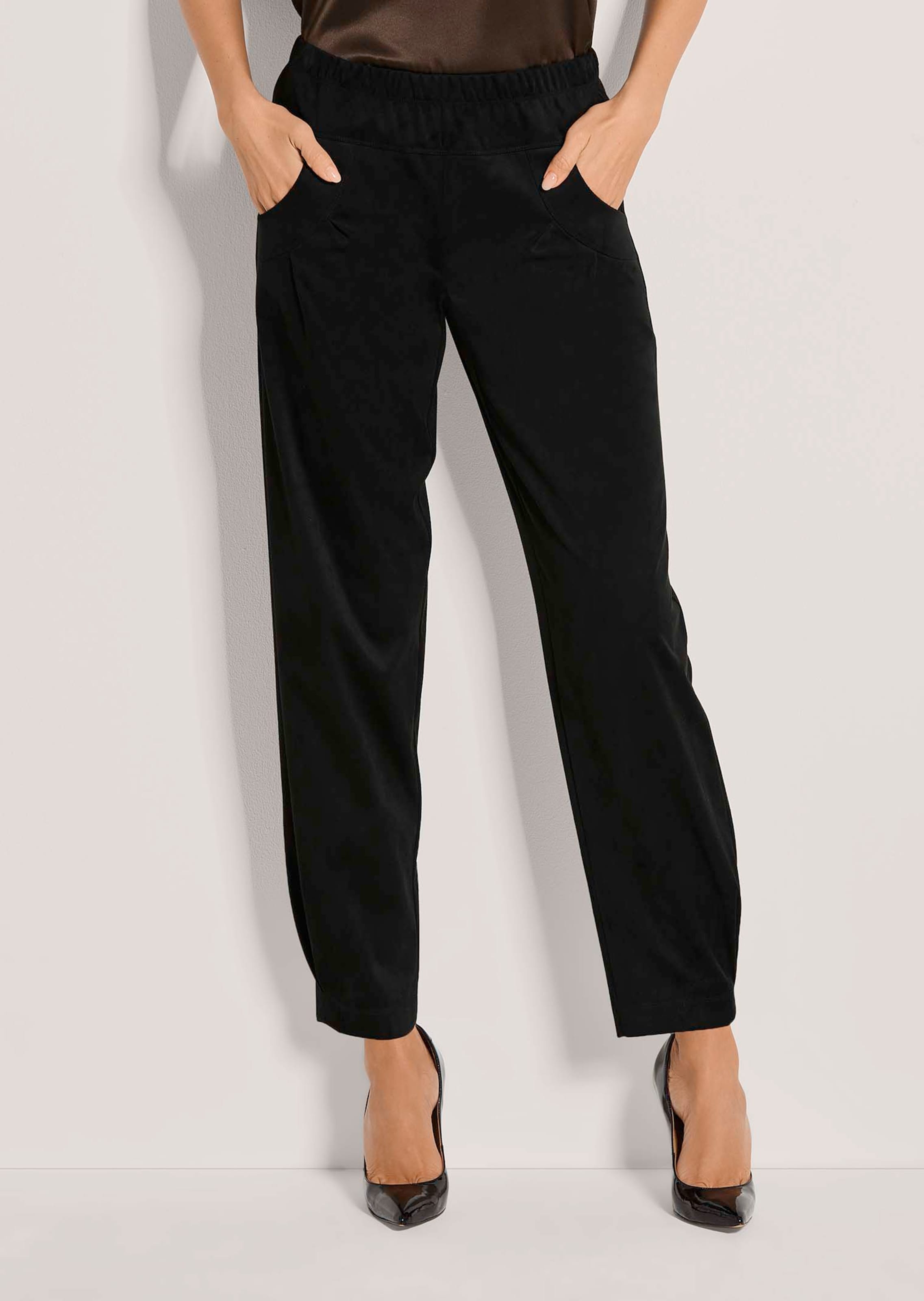 Broek met een elastische tailleband in peachskin