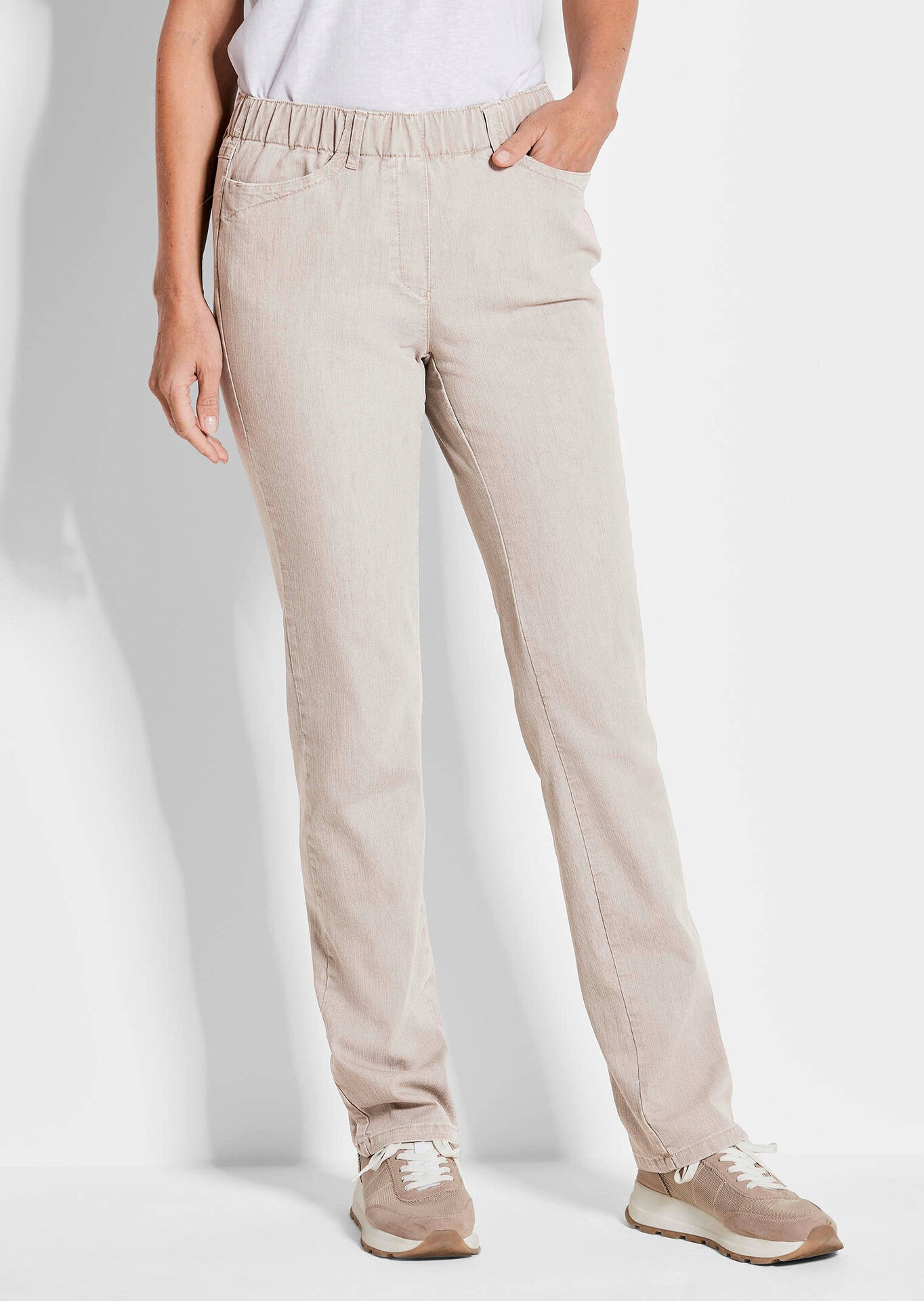 Jeans CARLA met elastische tailleband en glittersteentjes