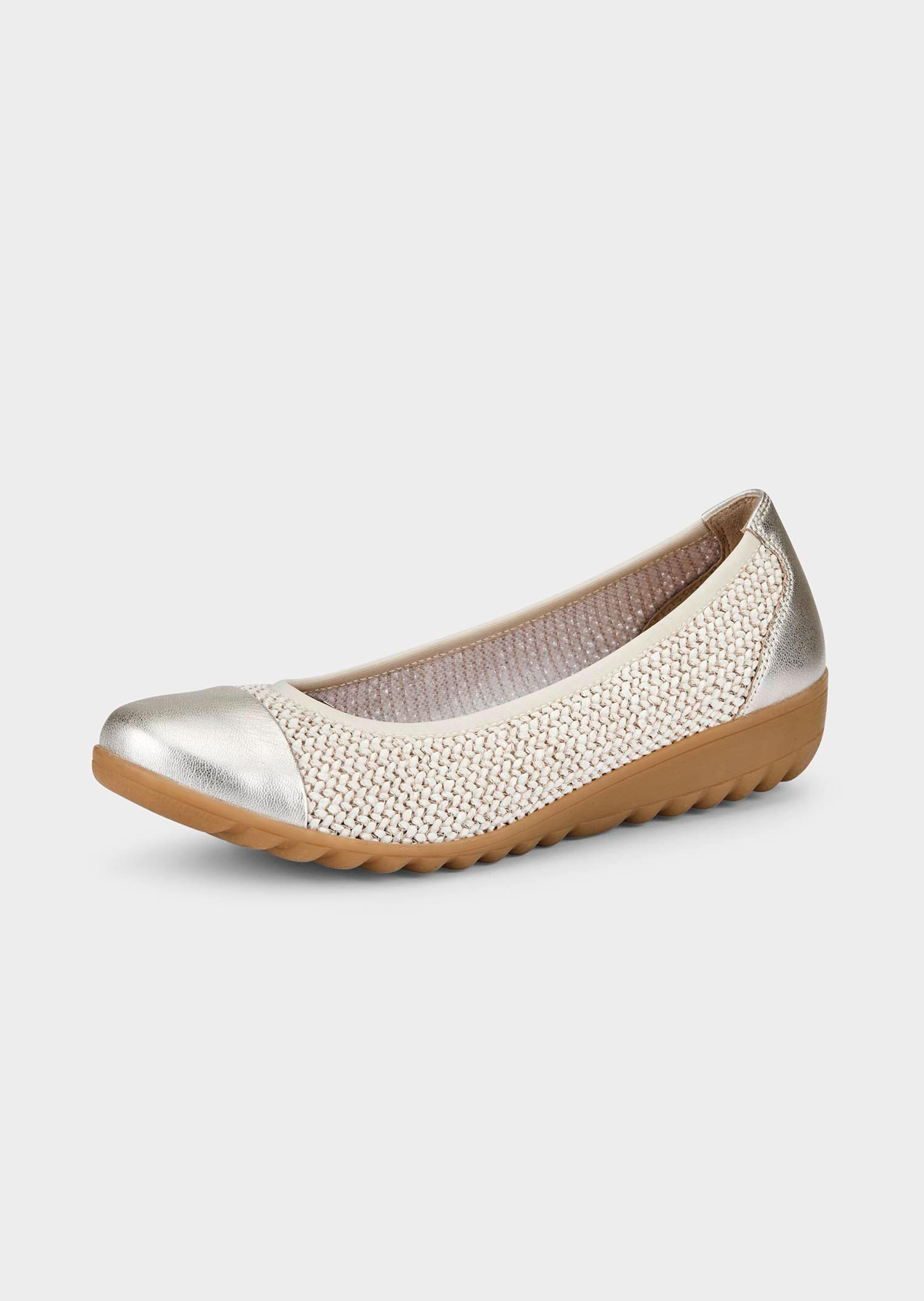 Ballerina in Strickoptik