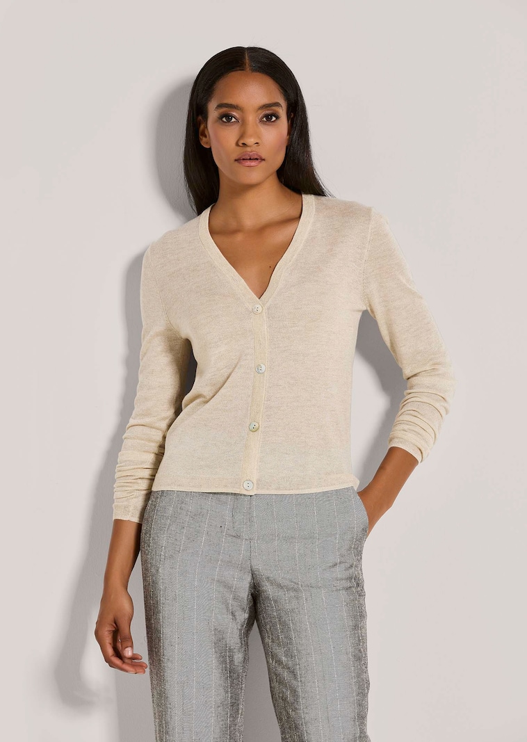 Cardigan with a shimmering effect