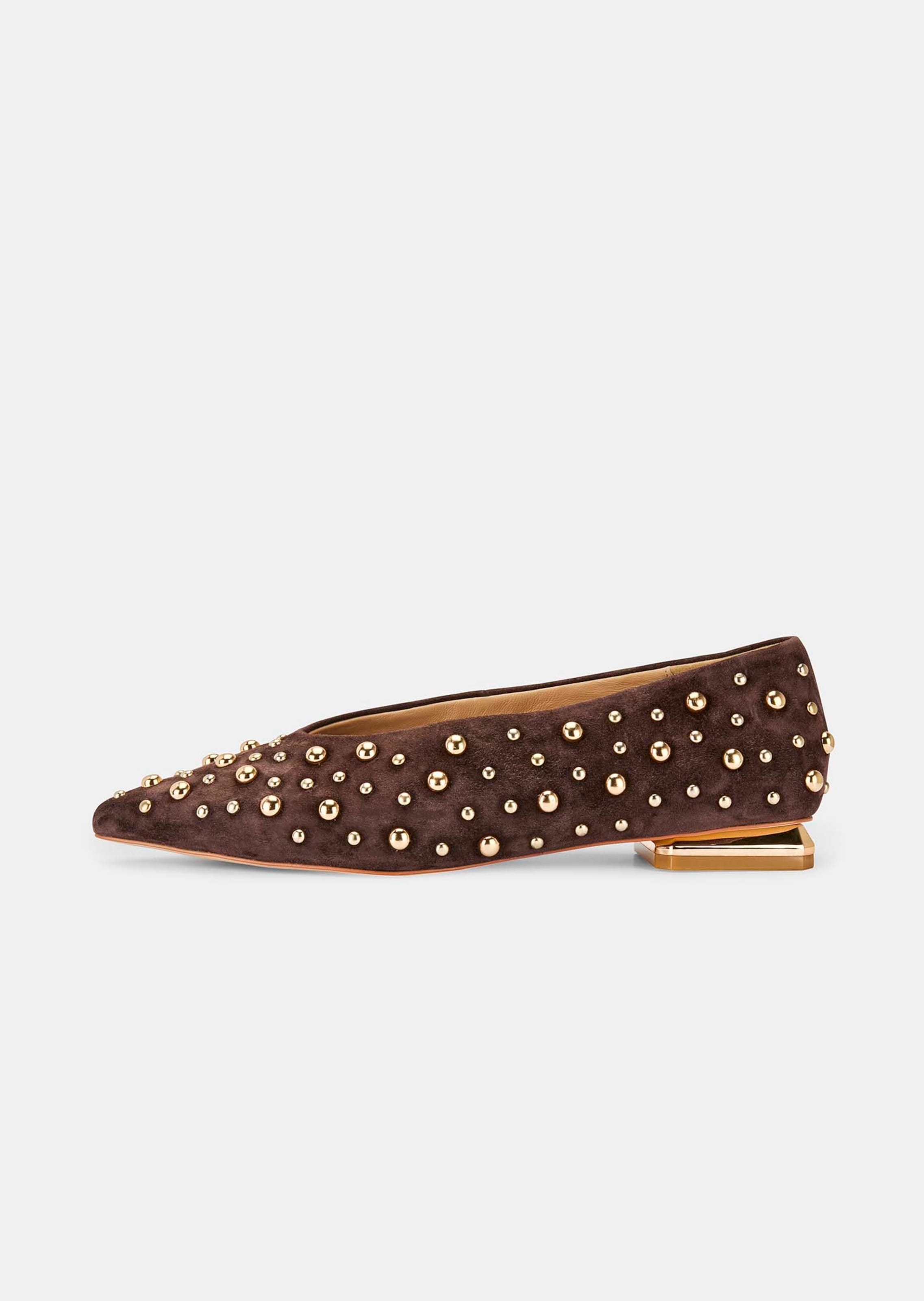 Ballerinas aus Leder mit goldfarbenen Nieten