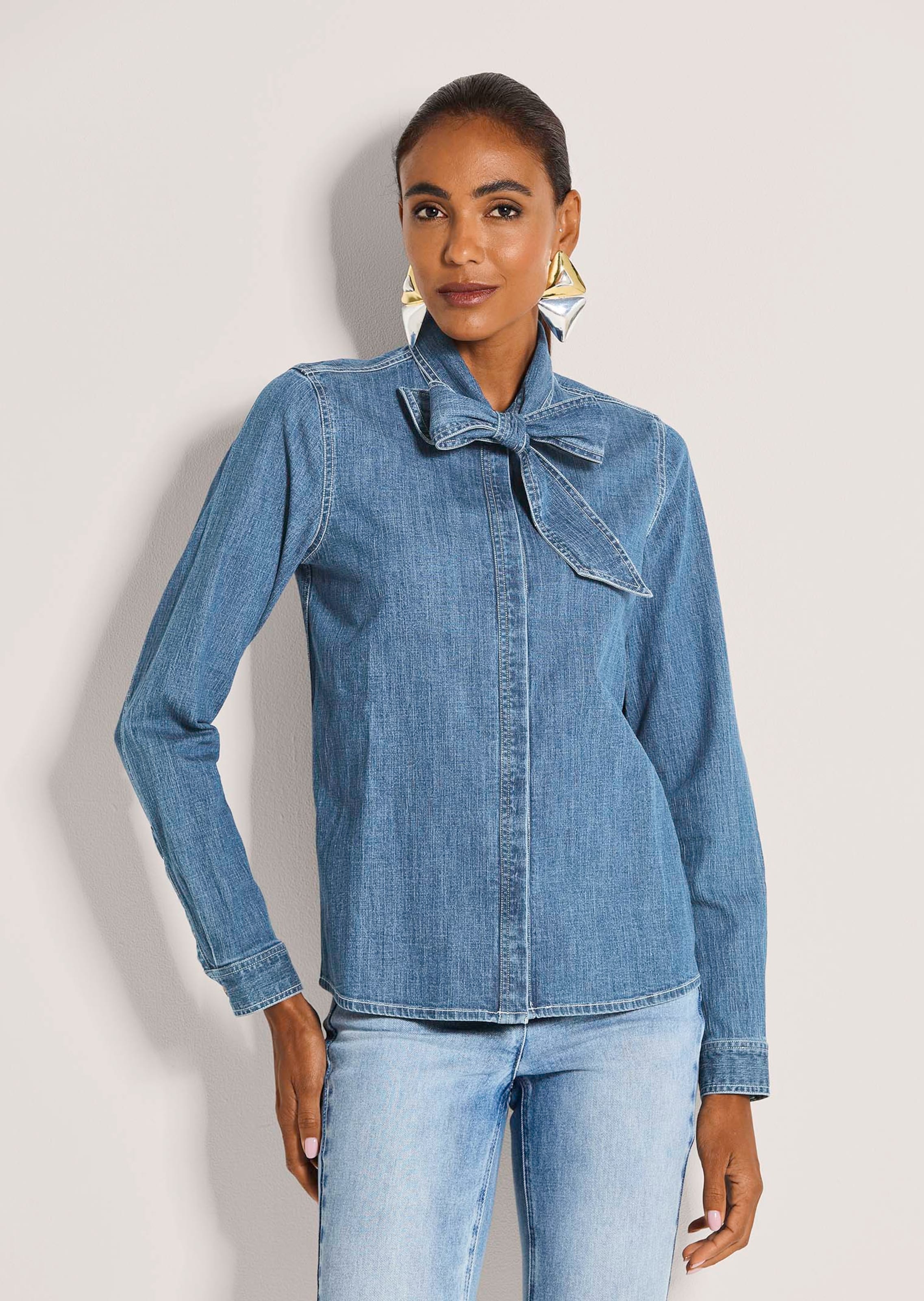 Jeansbluse mit Schluppe