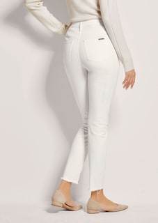 Jeans mit feinem Fransensaum thumbnail 4