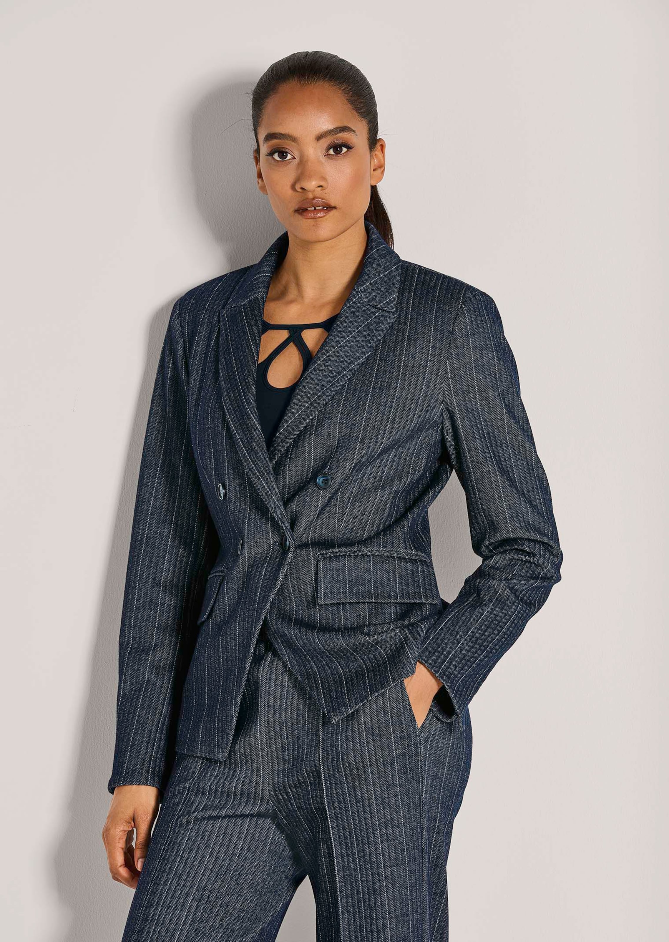 Zweireihiger Blazer in edlem Muster-Mix