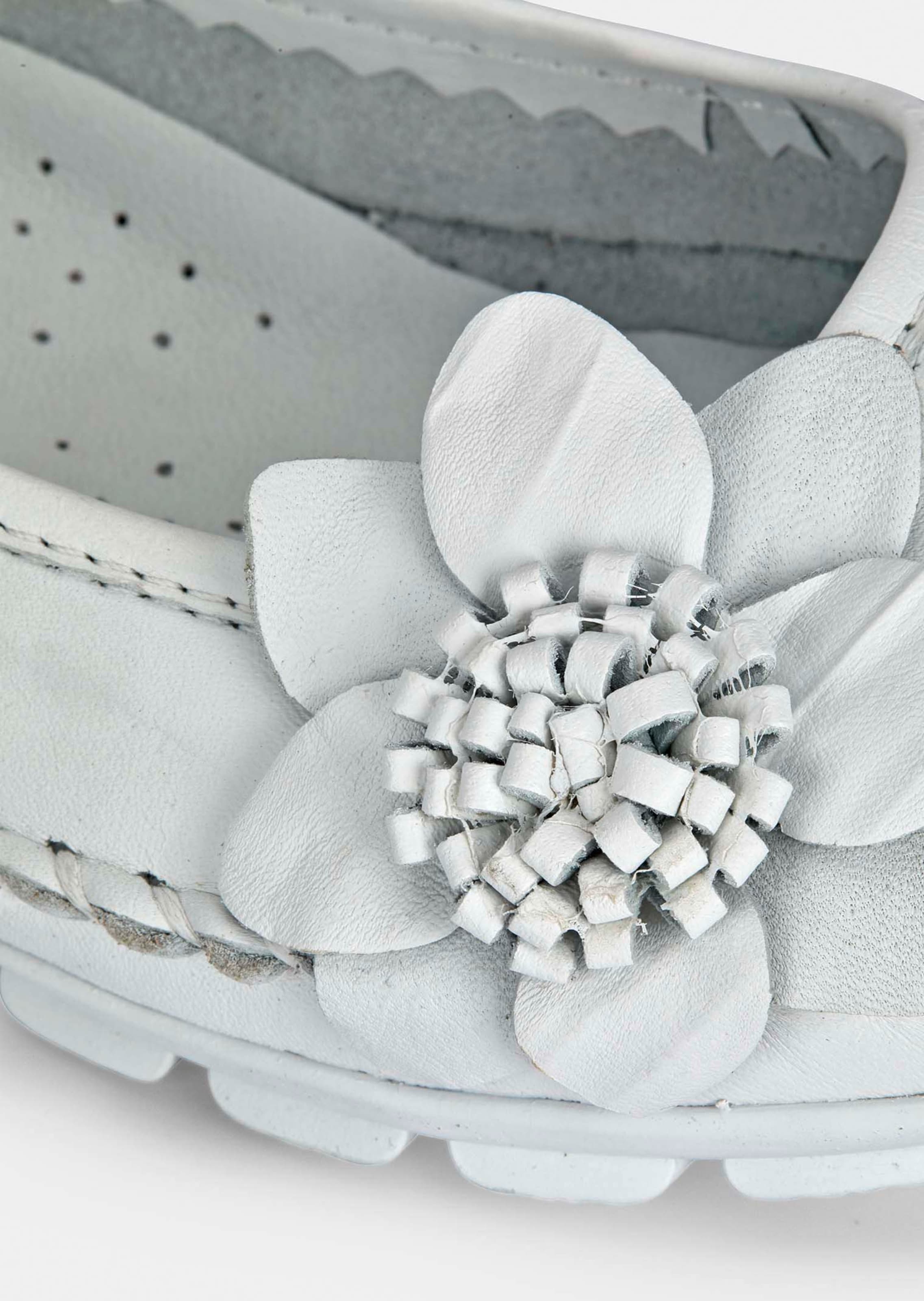 Ballerina aus Leder mit Blumenornament thumbnail 3