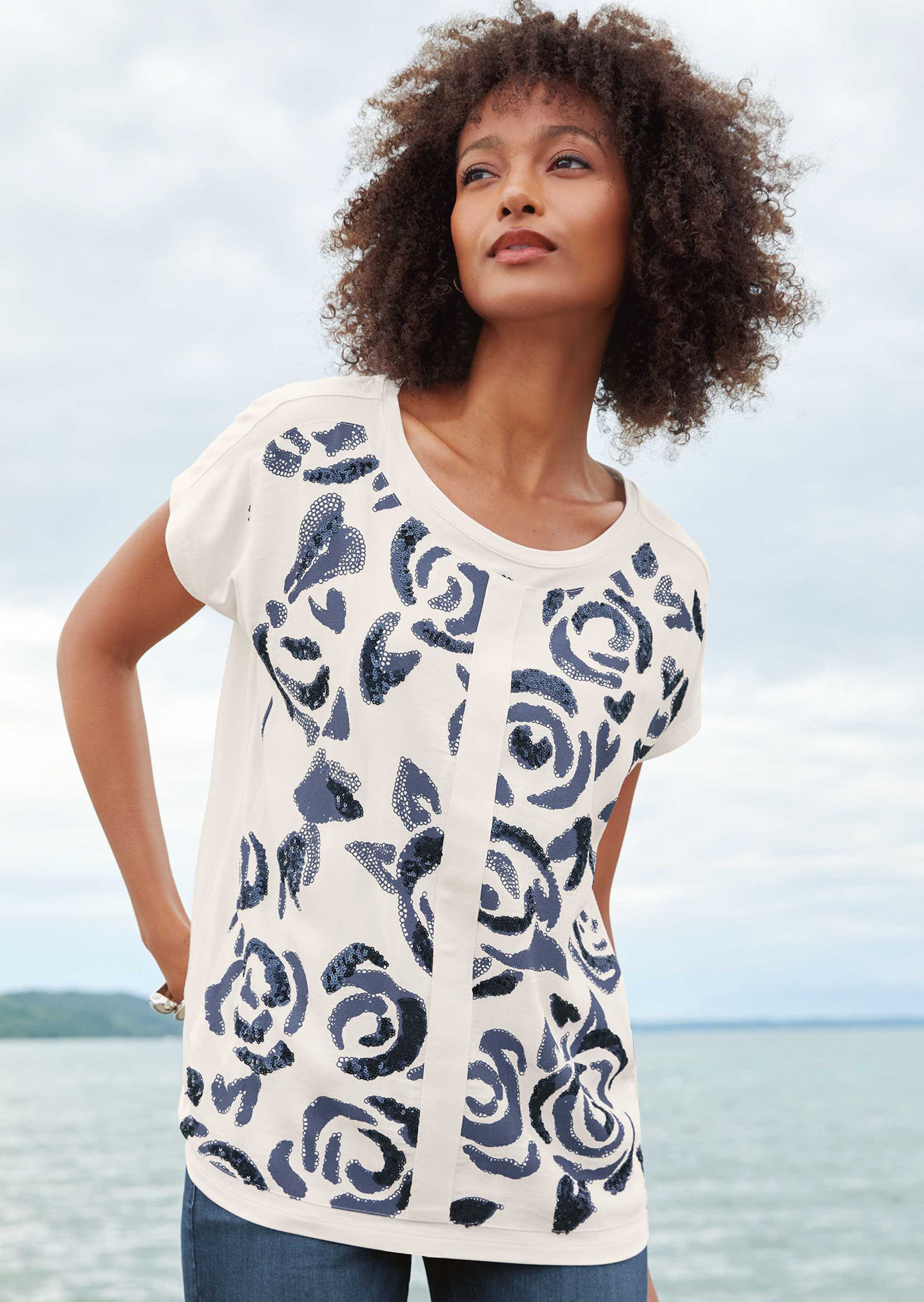 Druckshirt mit Pailletten