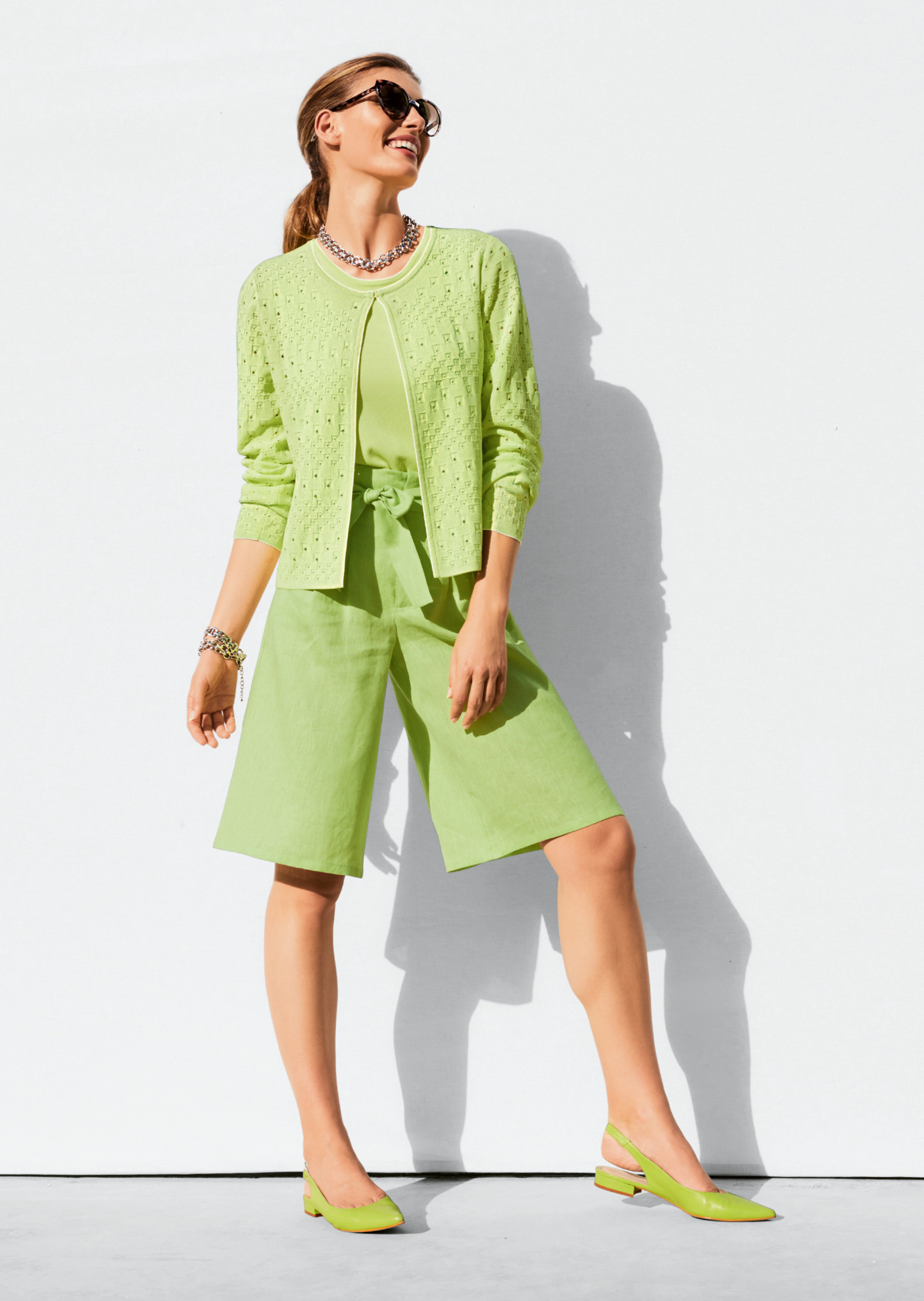 Linen Bermuda shorts